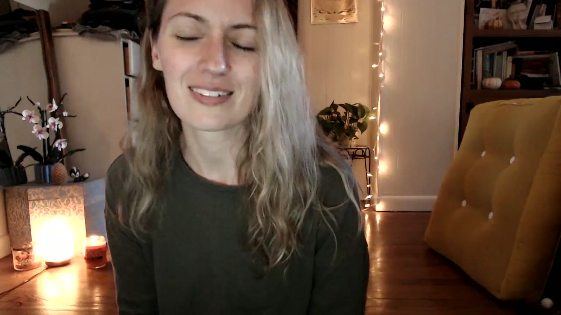 Gallery image thumbnail from WildflowerEm's myfreecams stream on, 11/11/2023, 21:37 image 9 of 20