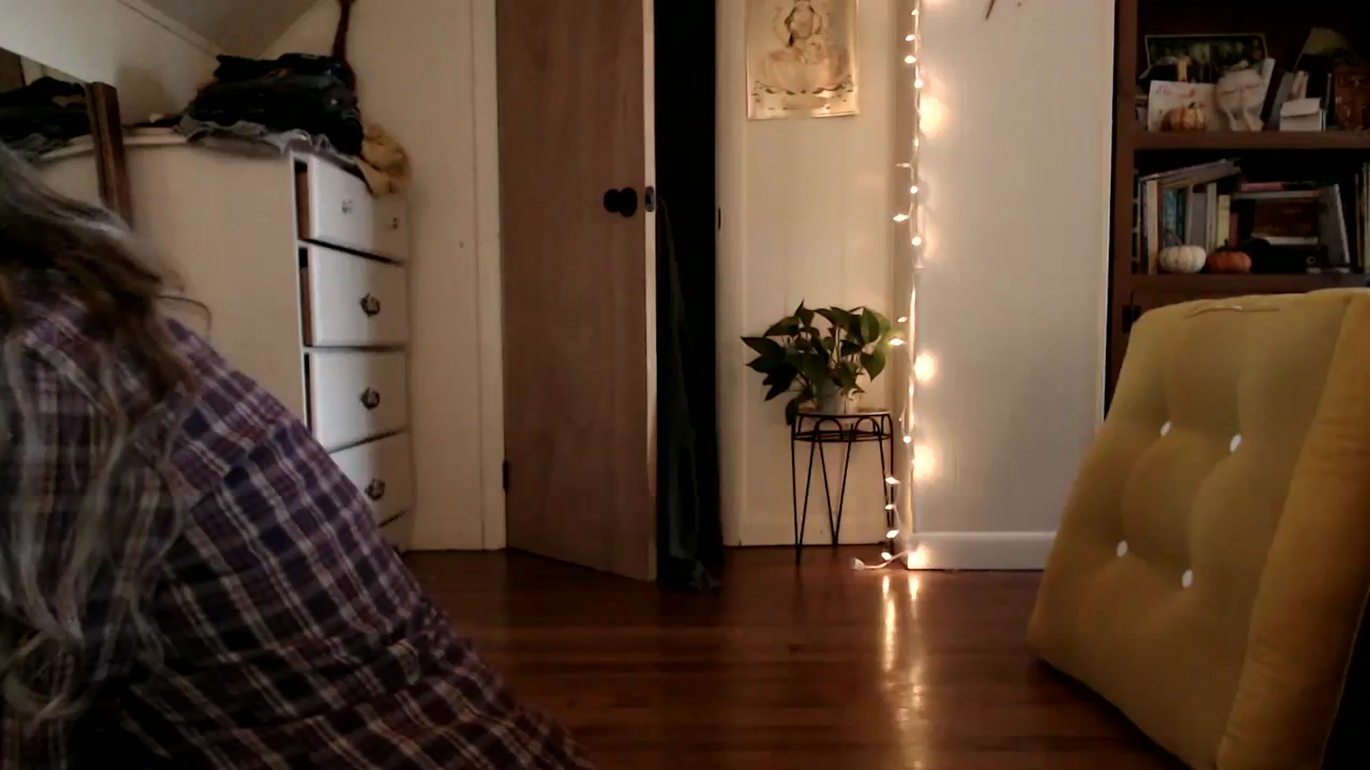 Gallery image thumbnail from WildflowerEm's myfreecams stream on, 11/11/2023, 21:37 image 1 of 20