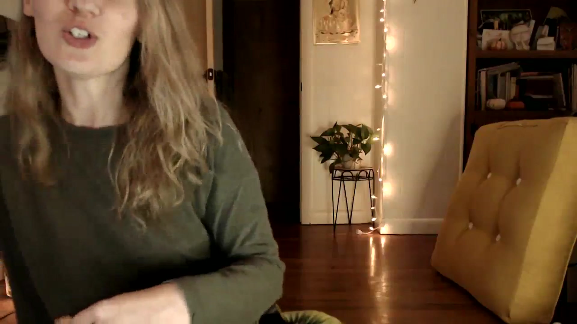 Gallery image thumbnail from WildflowerEm's myfreecams stream on, 11/11/2023, 21:37 image 17 of 20