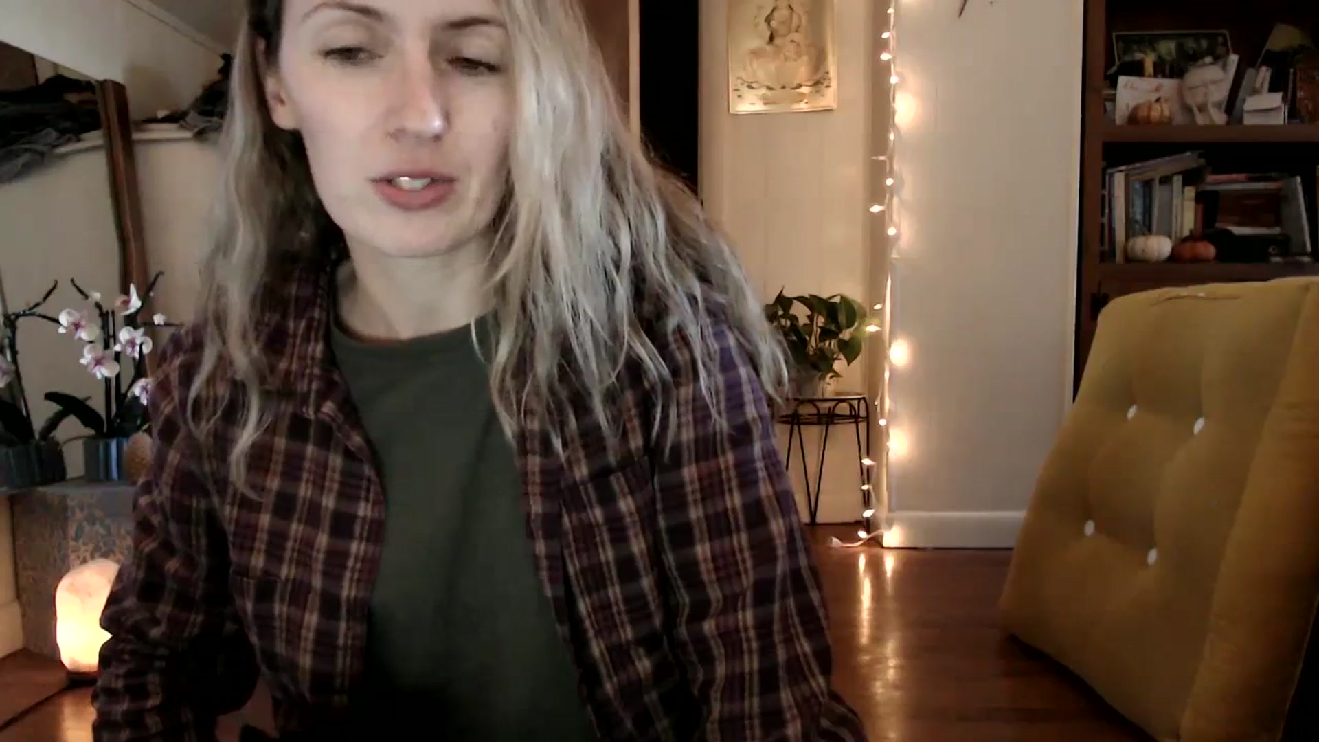 Gallery image thumbnail from WildflowerEm's myfreecams stream on, 11/11/2023, 21:37 image 5 of 20
