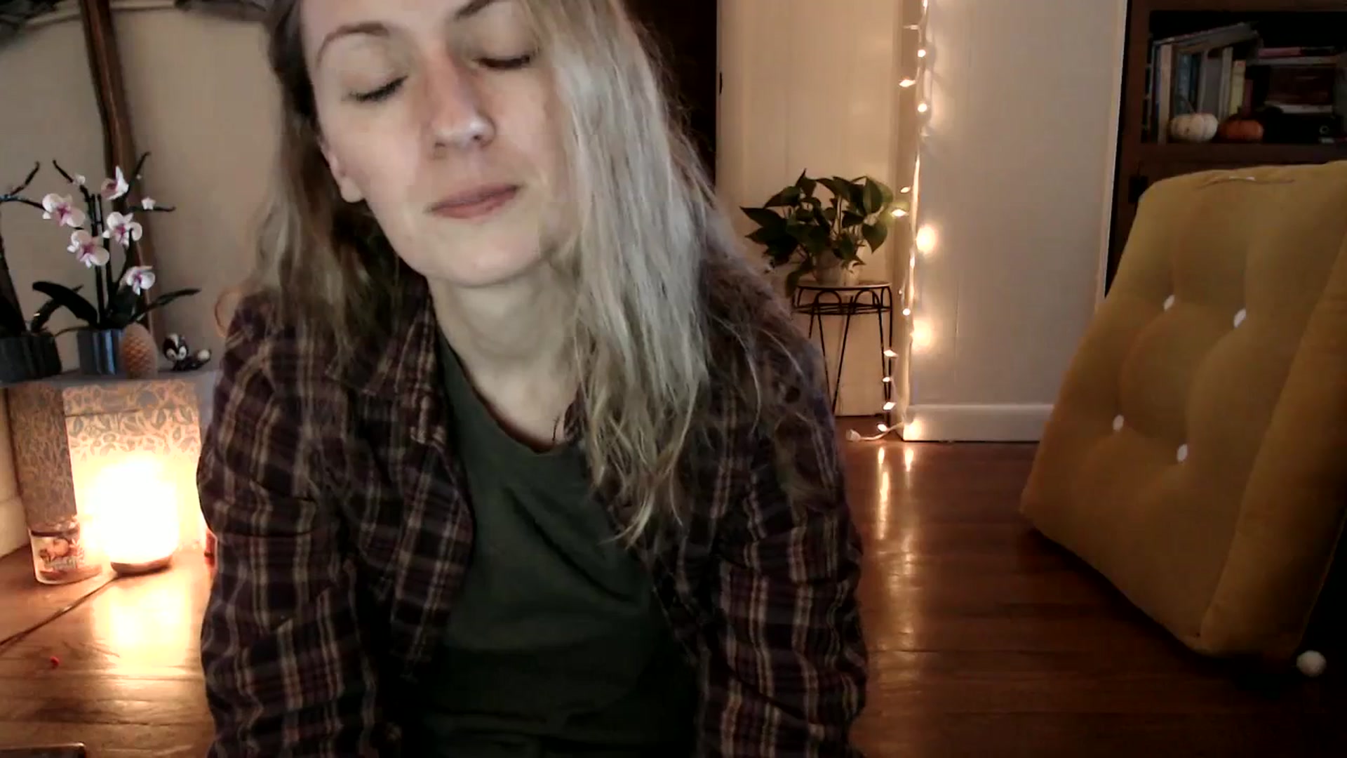 Gallery image thumbnail from WildflowerEm's myfreecams stream on, 11/11/2023, 21:37 image 7 of 20