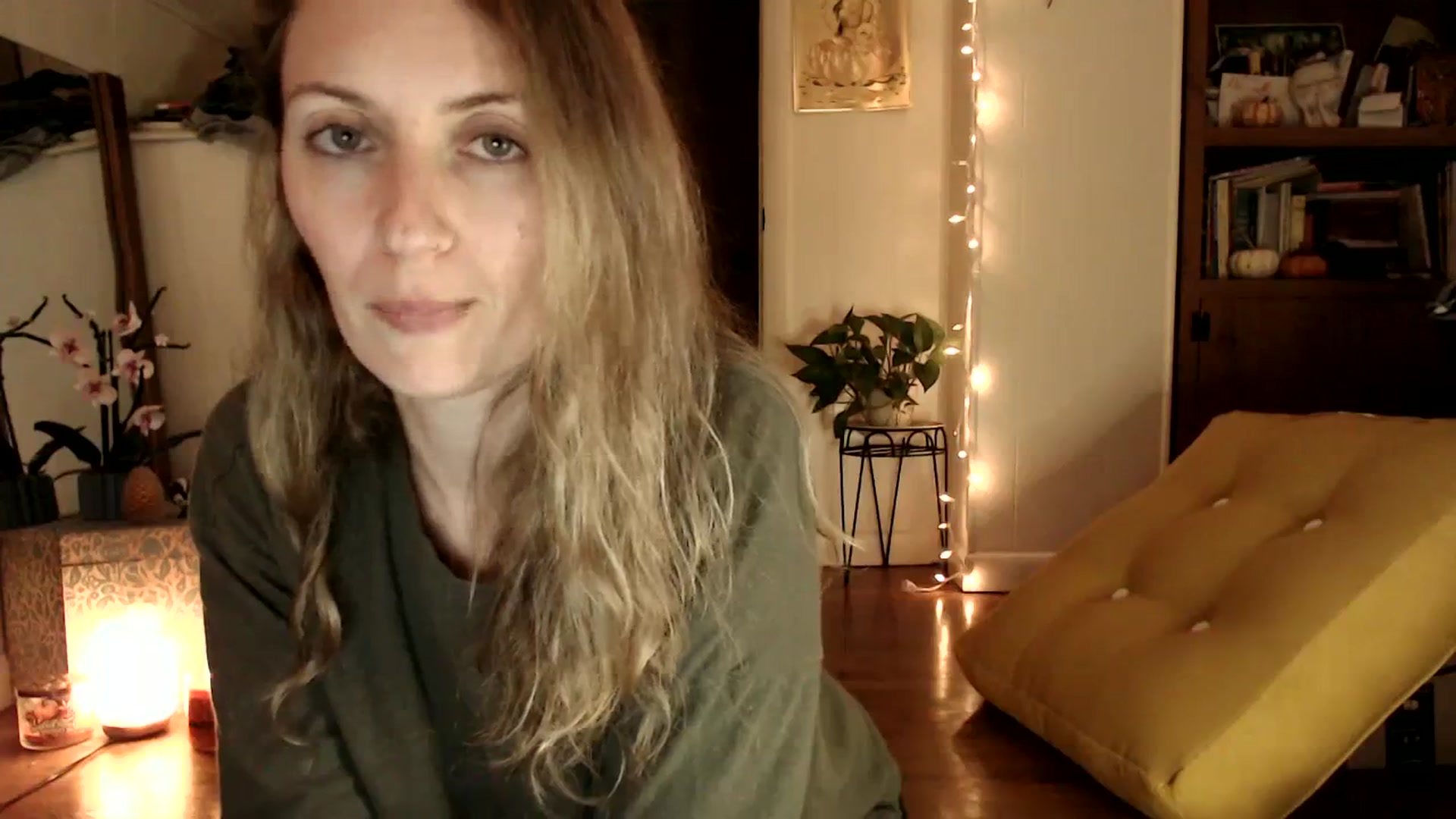 Gallery image thumbnail from WildflowerEm's myfreecams stream on, 11/11/2023, 21:37 image 19 of 20