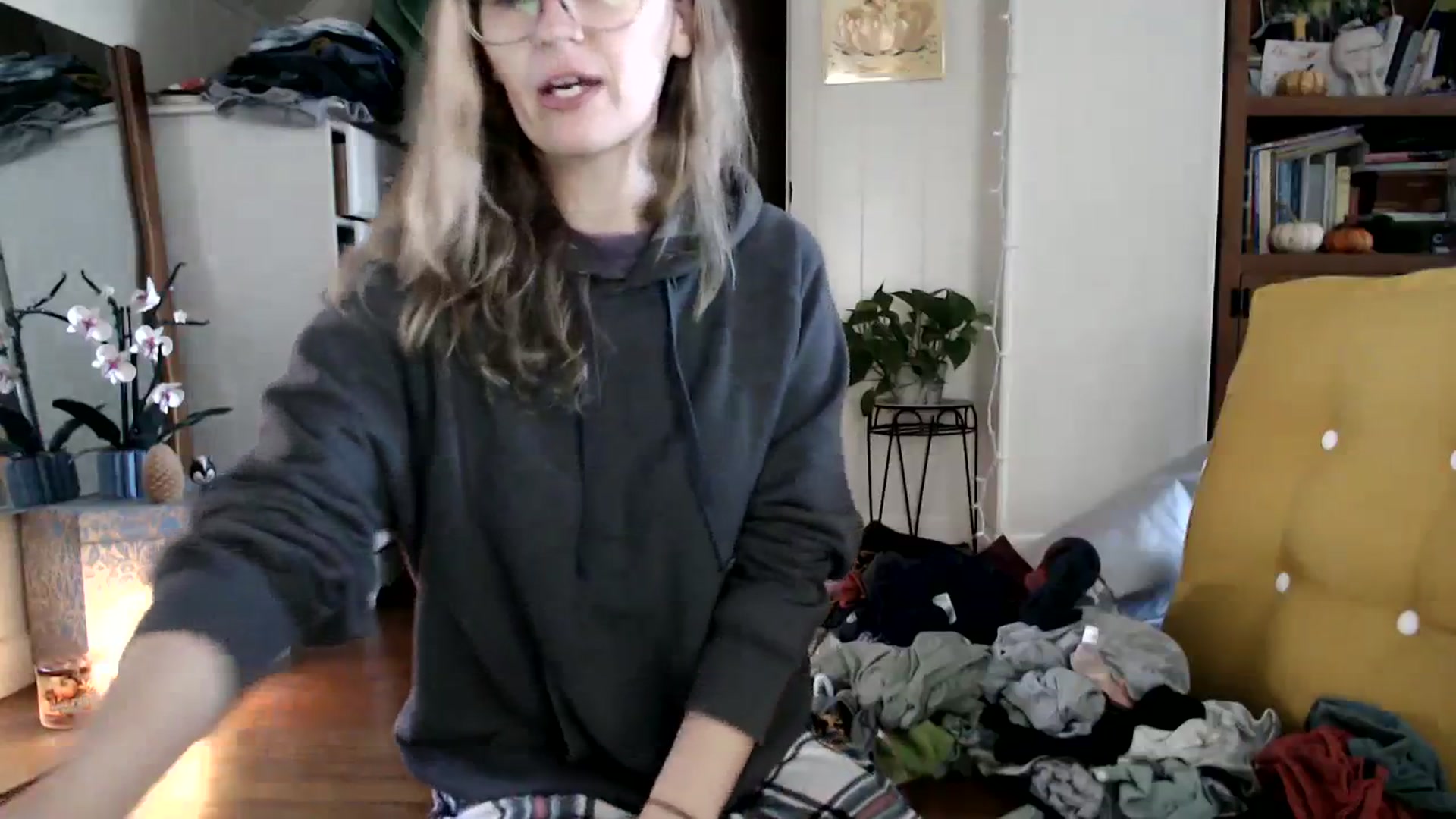 Gallery image thumbnail from WildflowerEm's myfreecams stream on, 11/14/2023, 16:47 image 3 of 20