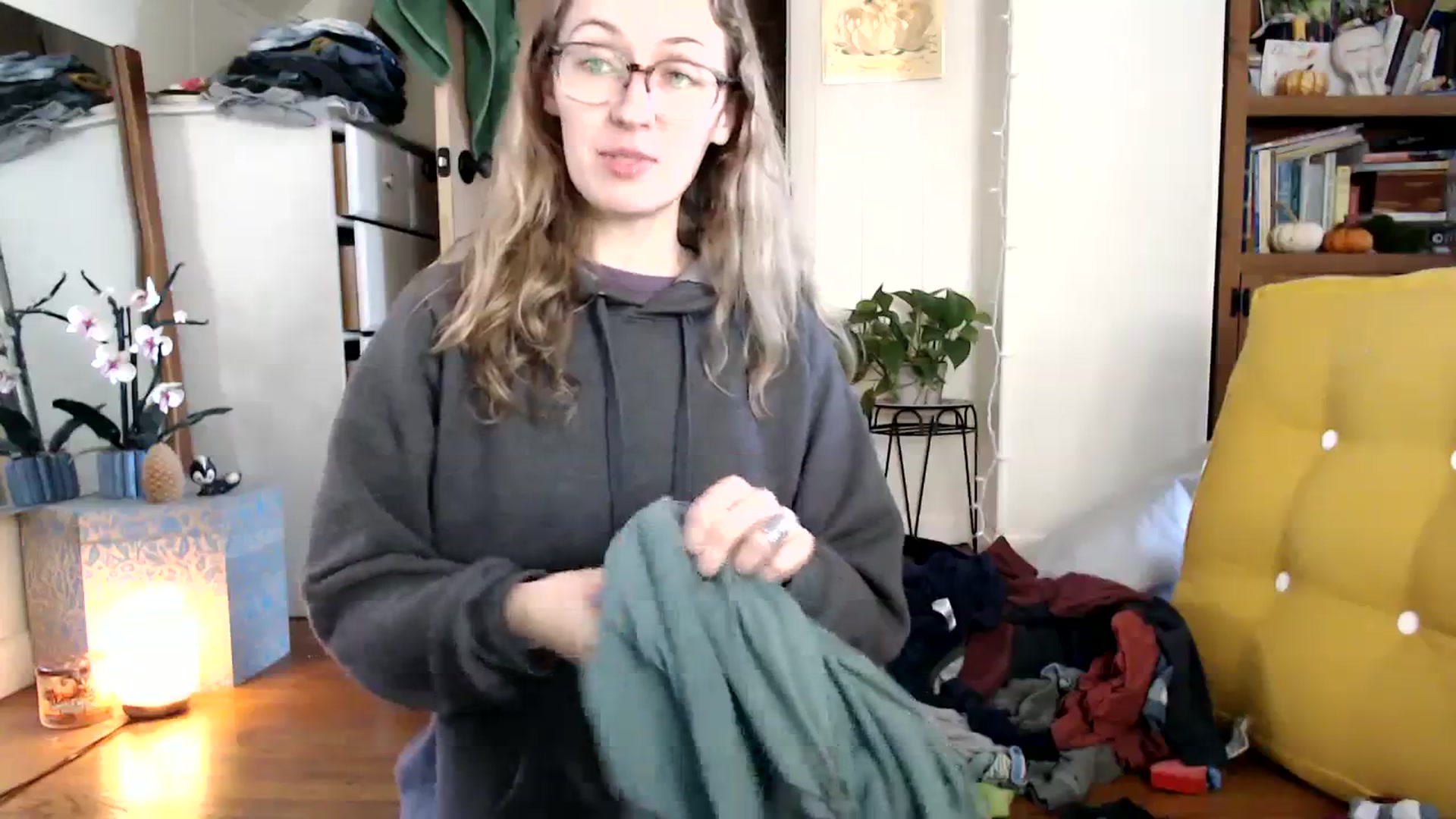 Gallery image thumbnail from WildflowerEm's myfreecams stream on, 11/14/2023, 16:47 image 12 of 20