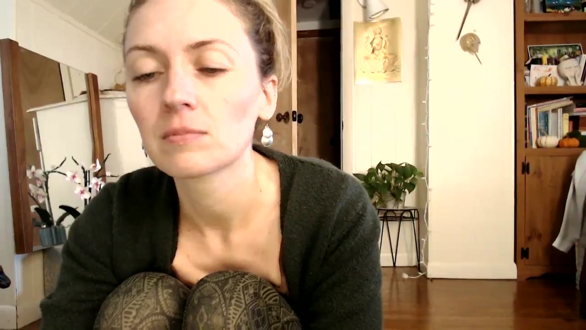 Gallery image thumbnail from WildflowerEm's myfreecams stream on, 11/19/2023, 20:07 image 11 of 20