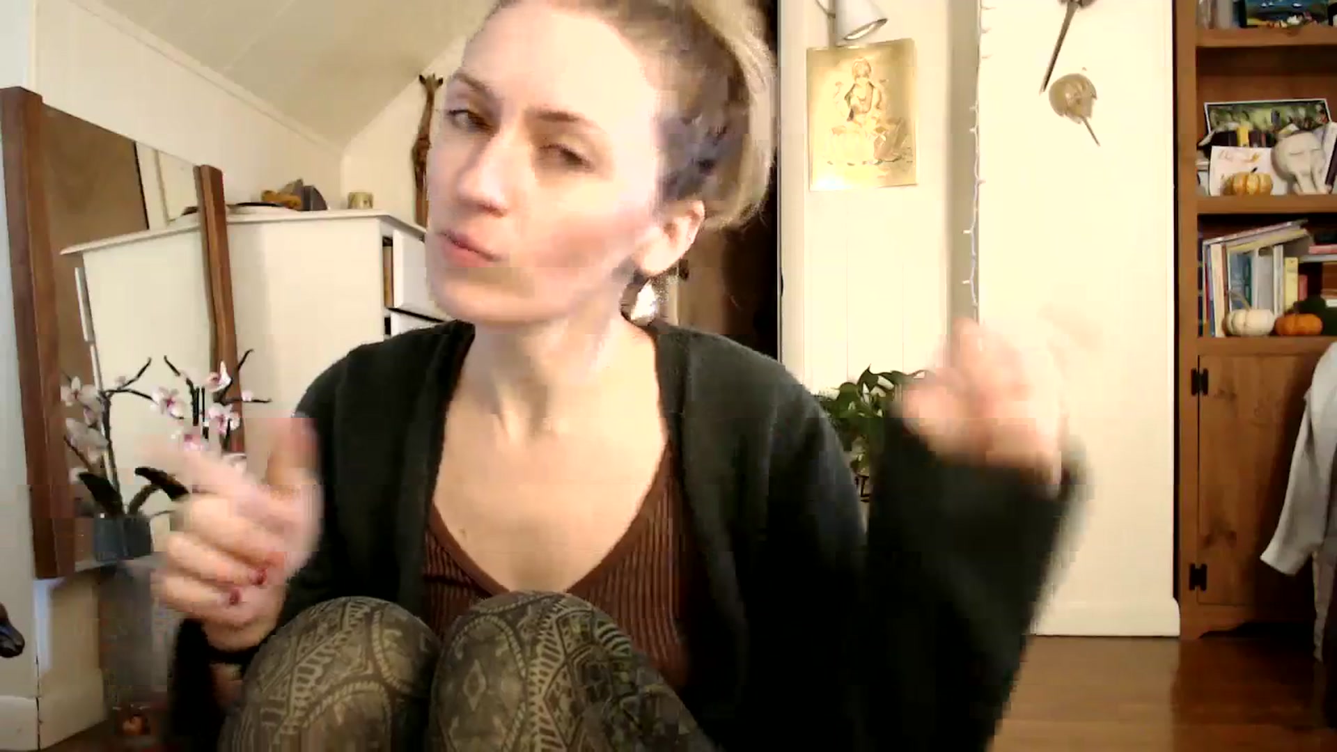 Gallery image thumbnail from WildflowerEm's myfreecams stream on, 11/19/2023, 20:07 image 13 of 20