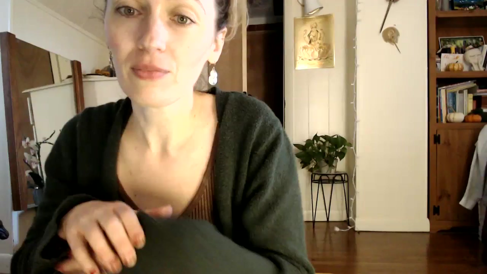 Gallery image thumbnail from WildflowerEm's myfreecams stream on, 11/19/2023, 20:07 image 17 of 20
