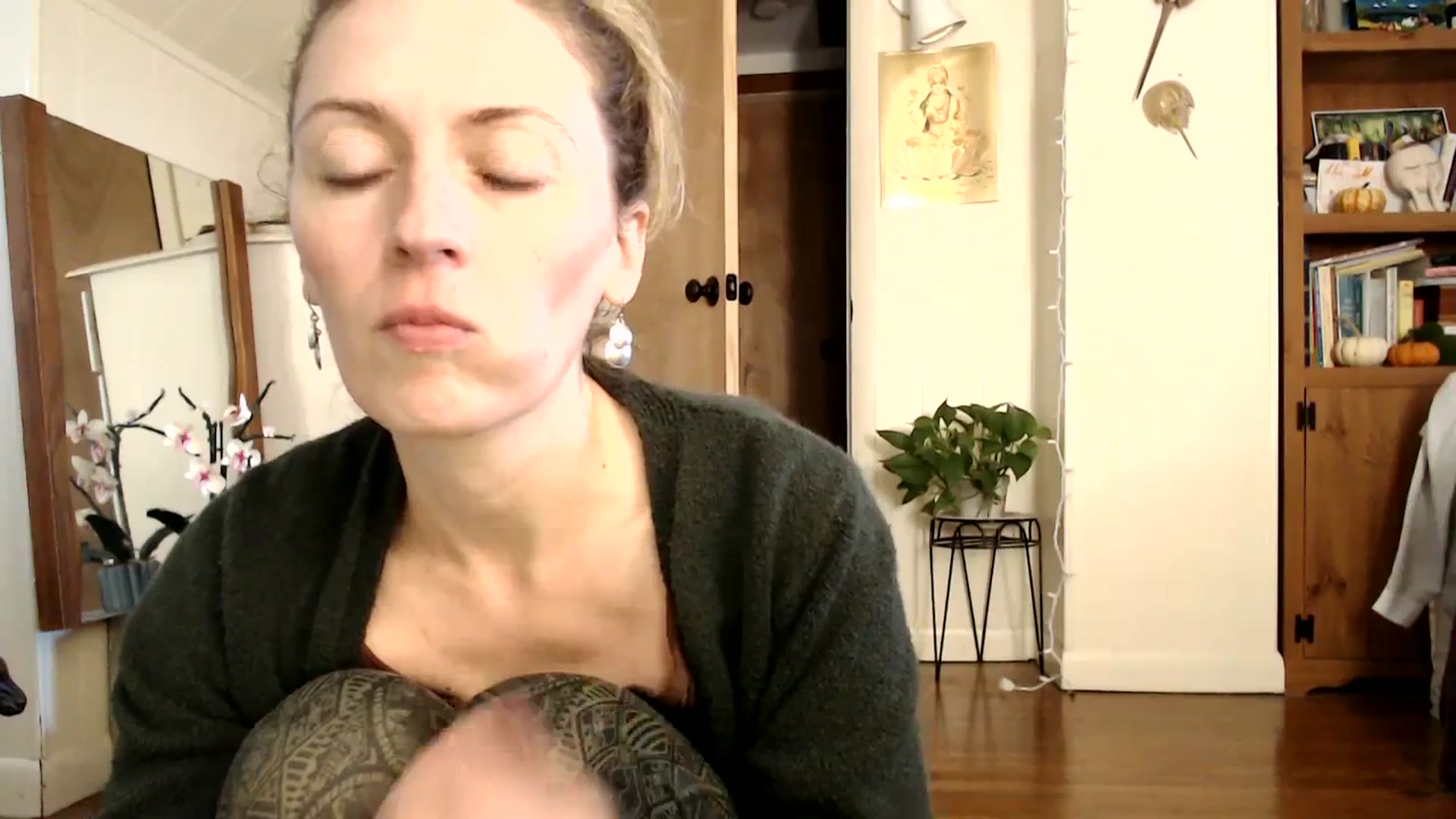 Gallery image thumbnail from WildflowerEm's myfreecams stream on, 11/19/2023, 20:07 image 10 of 20
