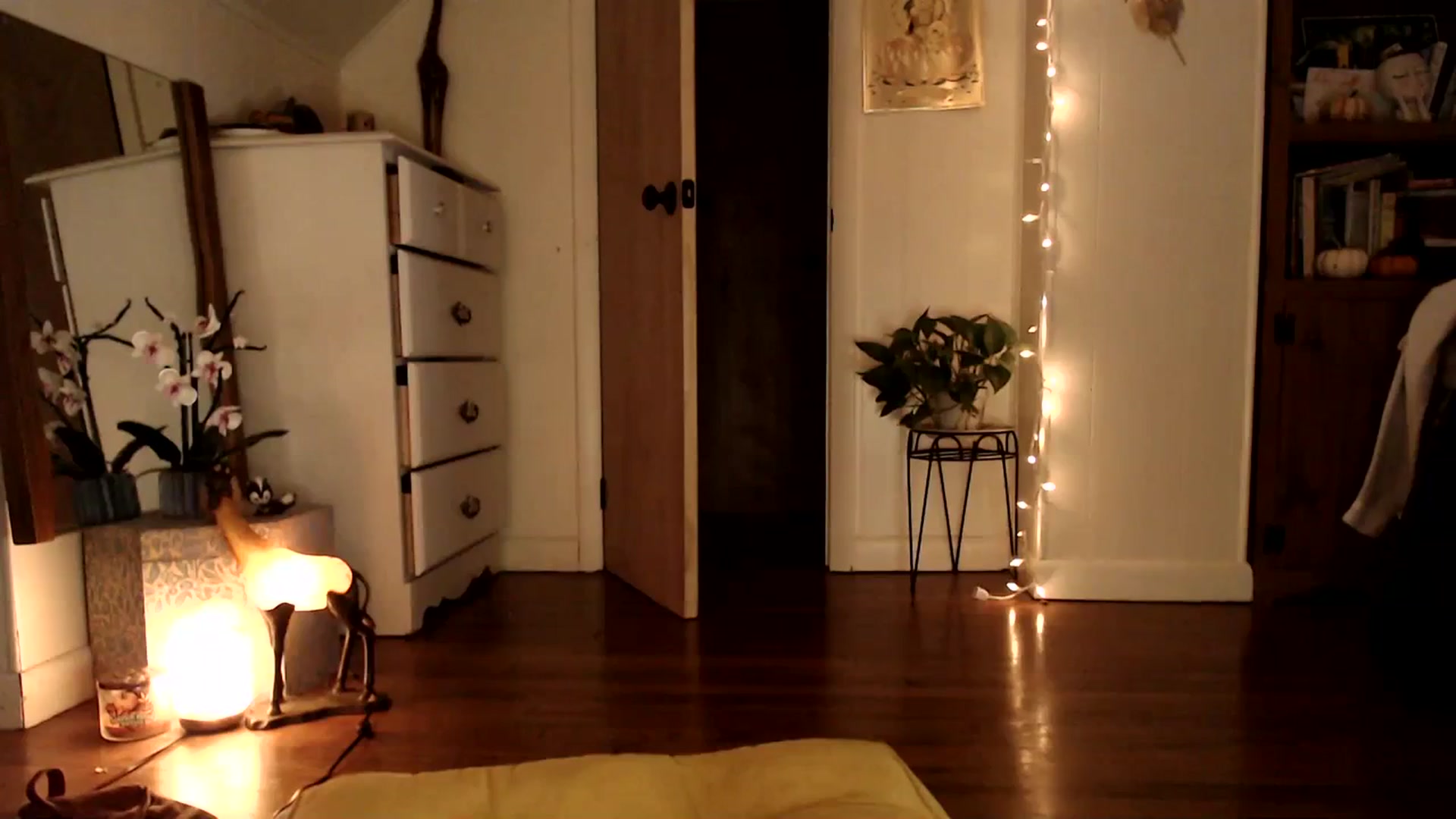 Gallery image thumbnail from WildflowerEm's myfreecams stream on, 11/19/2023, 22:52 image 6 of 20