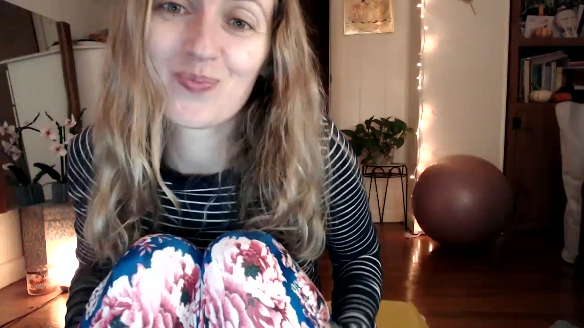 Gallery image thumbnail from WildflowerEm's myfreecams stream on, 11/26/2023, 22:45 image 4 of 20