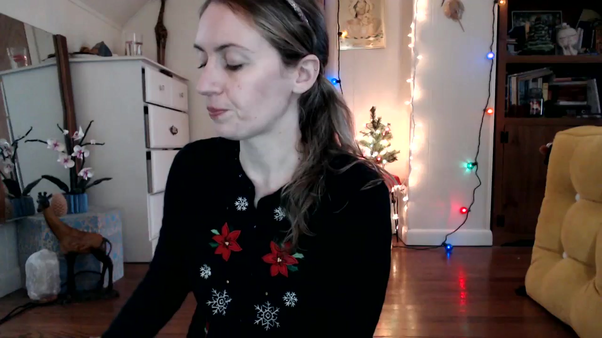 Gallery image thumbnail from WildflowerEm's myfreecams stream on, 12/09/2023, 22:15 image 2 of 20