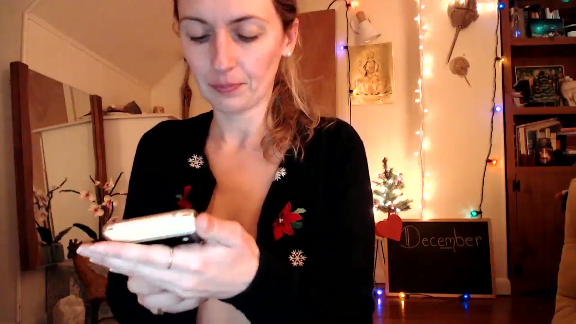 Gallery image thumbnail from WildflowerEm's myfreecams stream on, 12/09/2023, 22:15 image 17 of 20