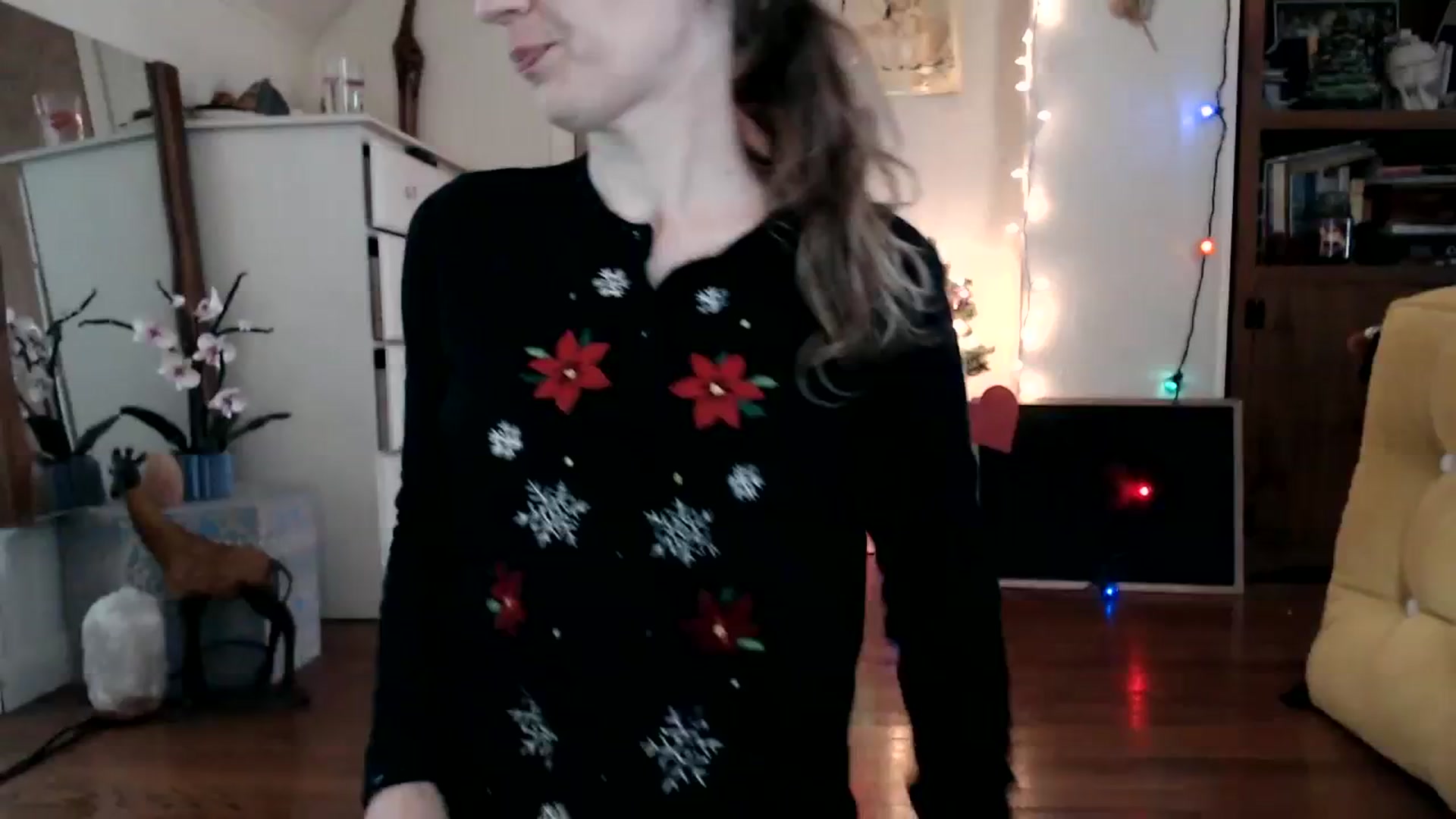 Gallery image thumbnail from WildflowerEm's myfreecams stream on, 12/09/2023, 22:15 image 1 of 20