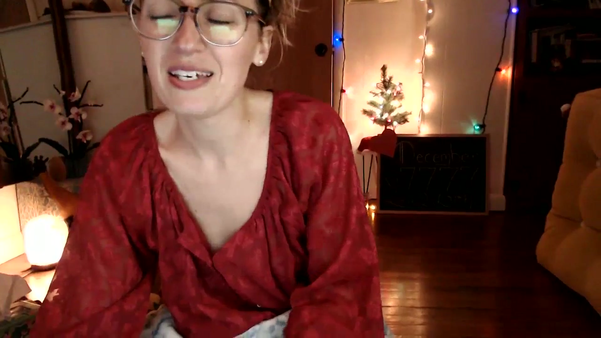 Gallery image thumbnail from WildflowerEm's myfreecams stream on, 12/10/2023, 22:25 image 13 of 20