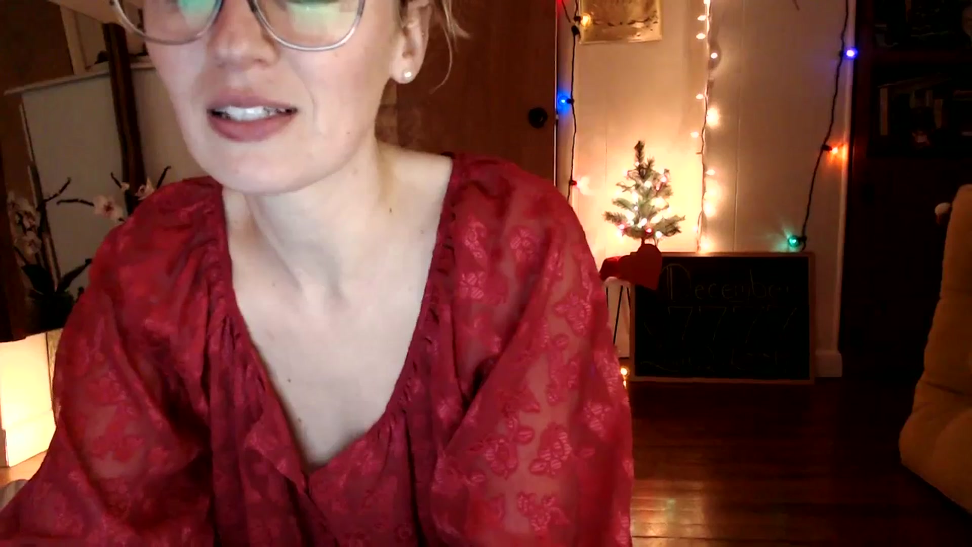 Gallery image thumbnail from WildflowerEm's myfreecams stream on, 12/10/2023, 22:25 image 16 of 20