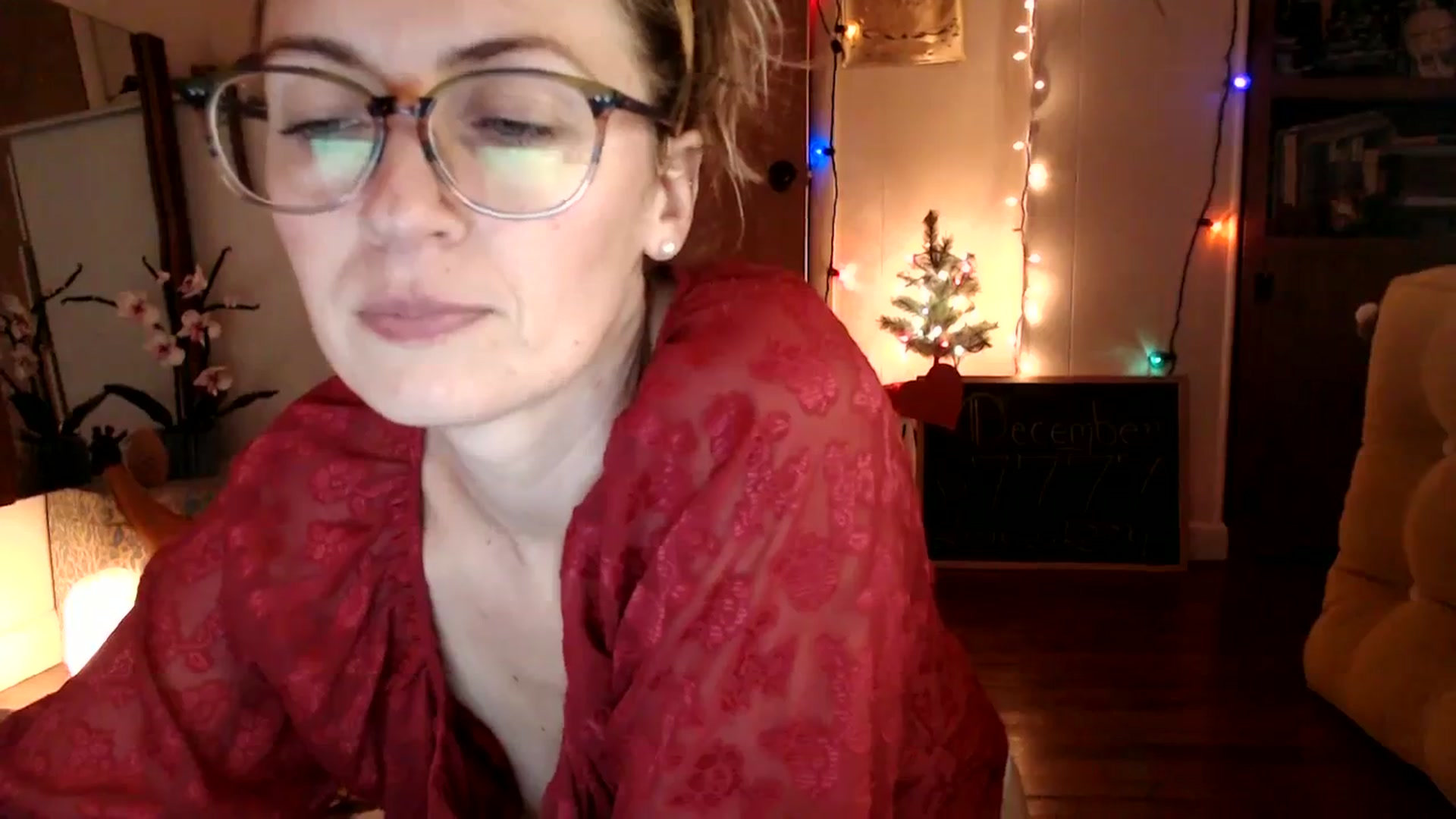 Gallery image thumbnail from WildflowerEm's myfreecams stream on, 12/10/2023, 22:25 image 15 of 20