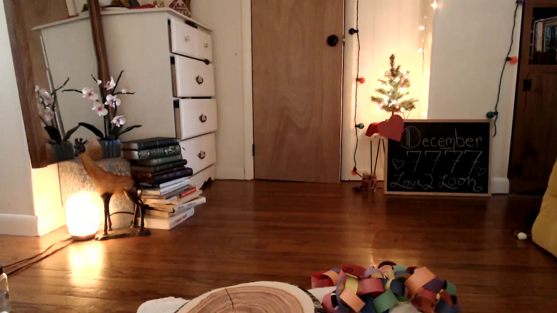 Gallery image thumbnail from WildflowerEm's myfreecams stream on, 12/16/2023, 21:46 image 9 of 20
