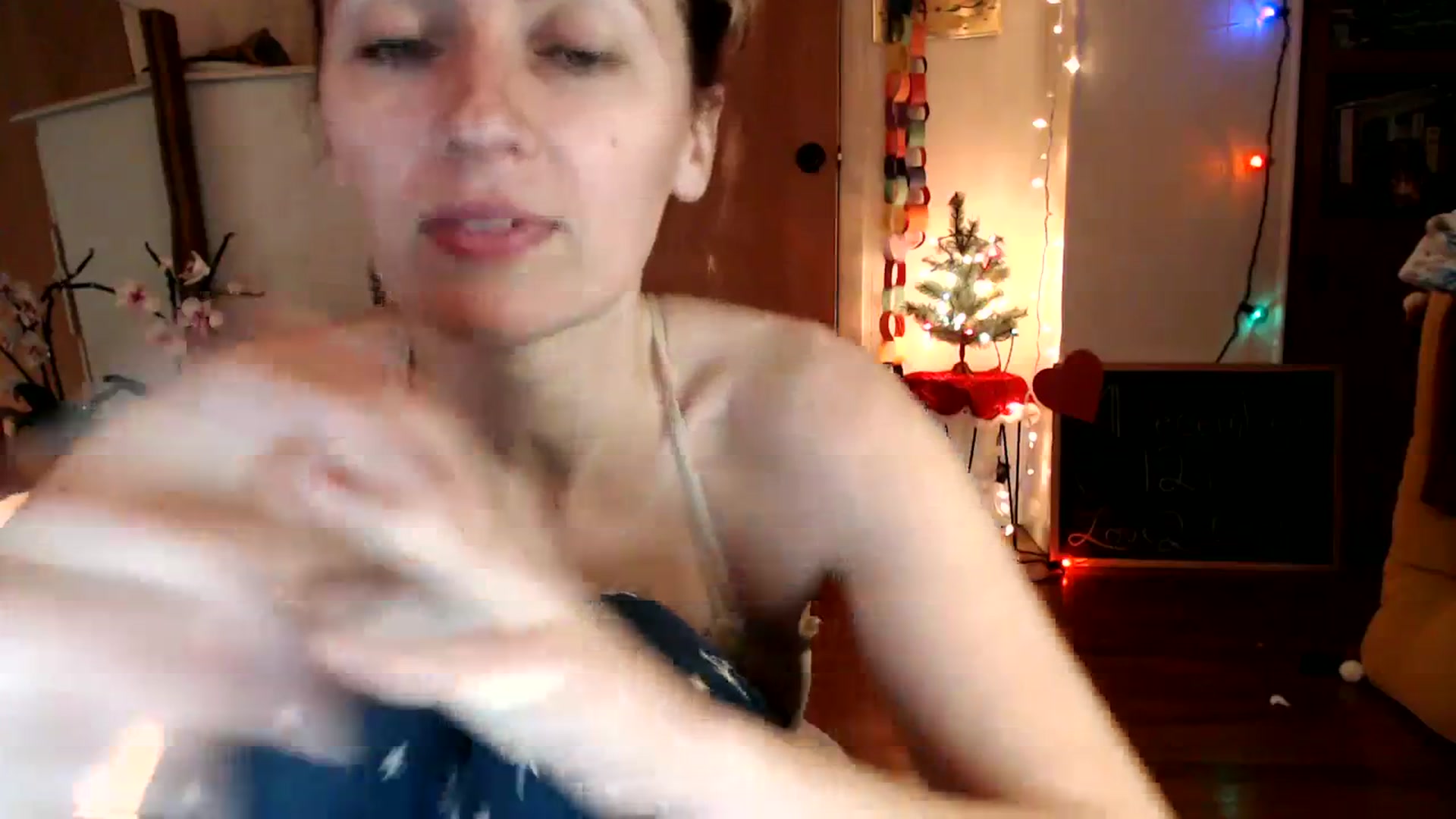 Gallery image thumbnail from WildflowerEm's myfreecams stream on, 12/30/2023, 22:37 image 9 of 20