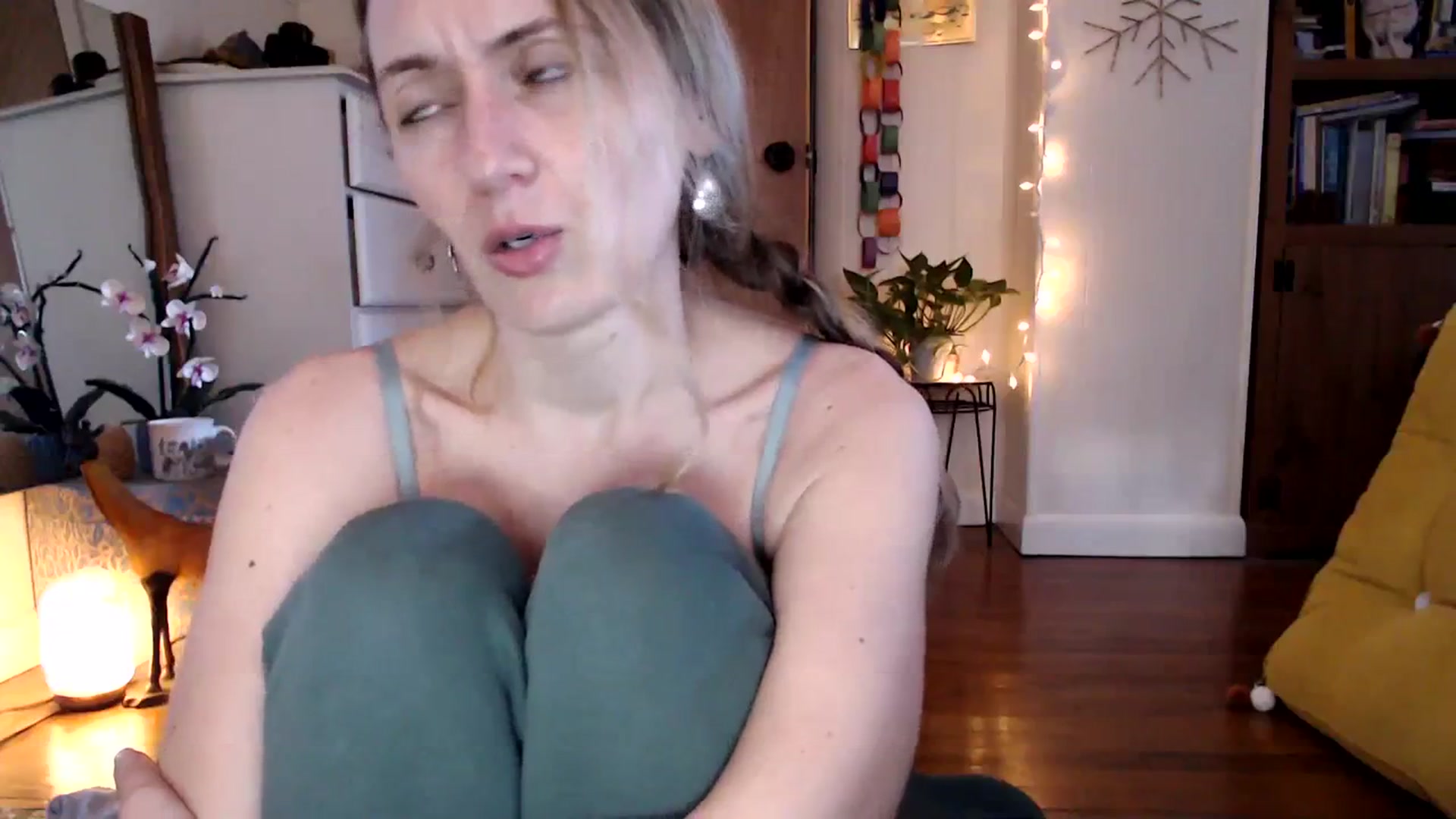 Gallery image thumbnail from WildflowerEm's myfreecams stream on, 01/13/2024, 22:16 image 8 of 20