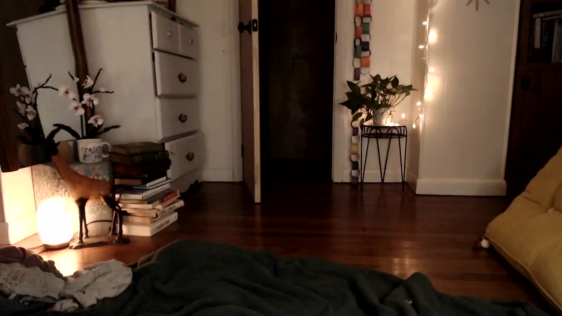 Gallery image thumbnail from WildflowerEm's myfreecams stream on, 01/13/2024, 22:16 image 17 of 20