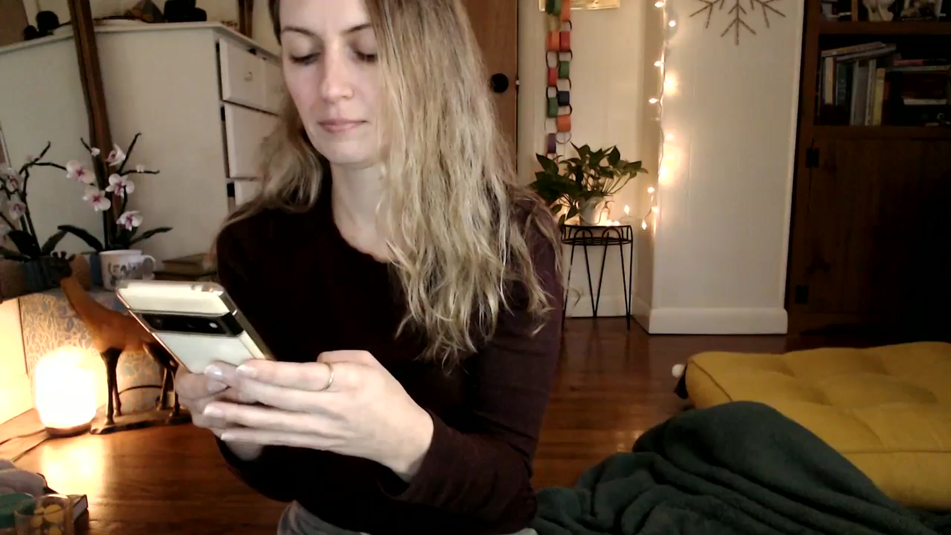 Gallery image thumbnail from WildflowerEm's myfreecams stream on, 01/14/2024, 22:31 image 6 of 20