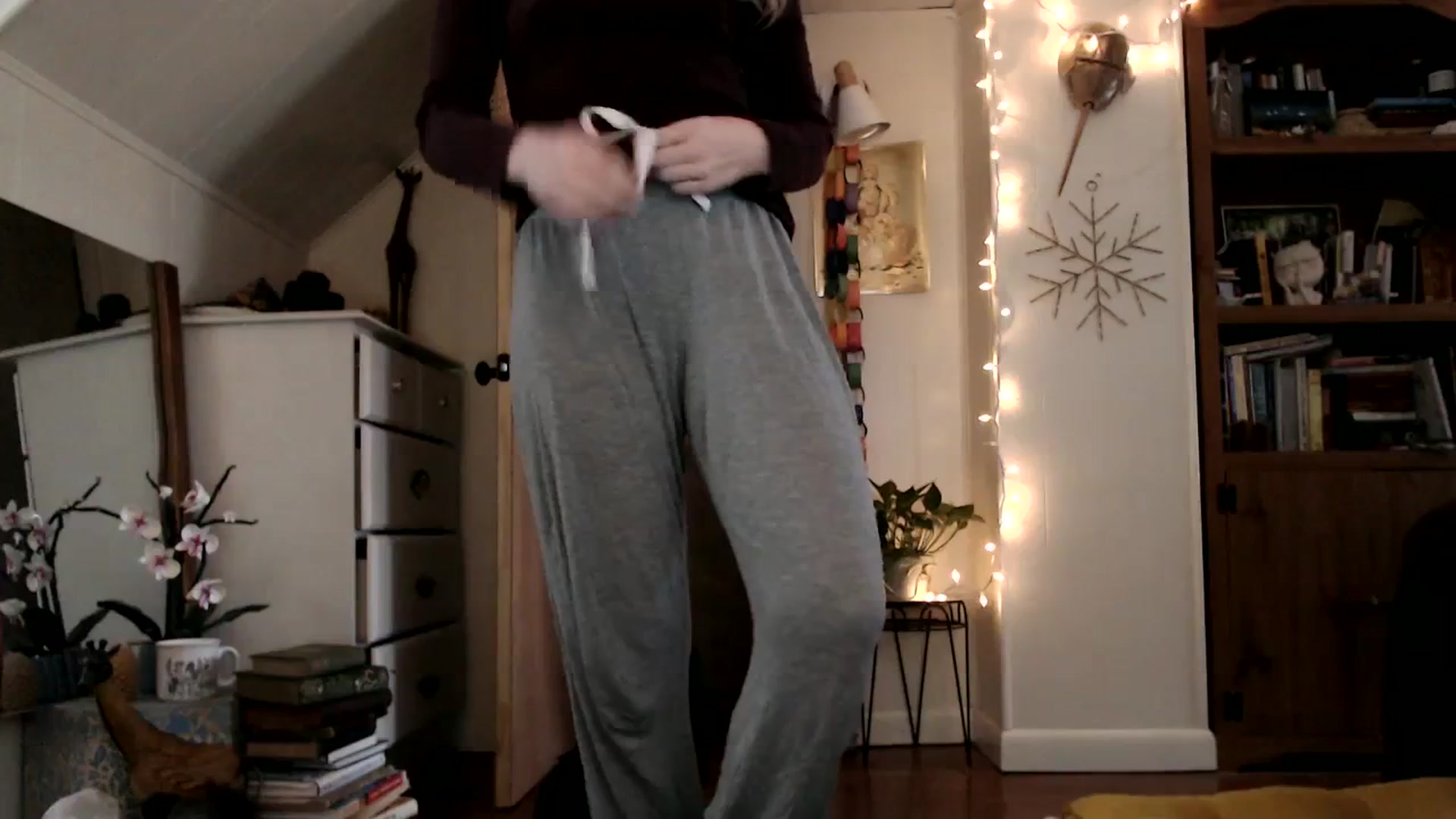 Gallery image thumbnail from WildflowerEm's myfreecams stream on, 01/14/2024, 22:31 image 2 of 20