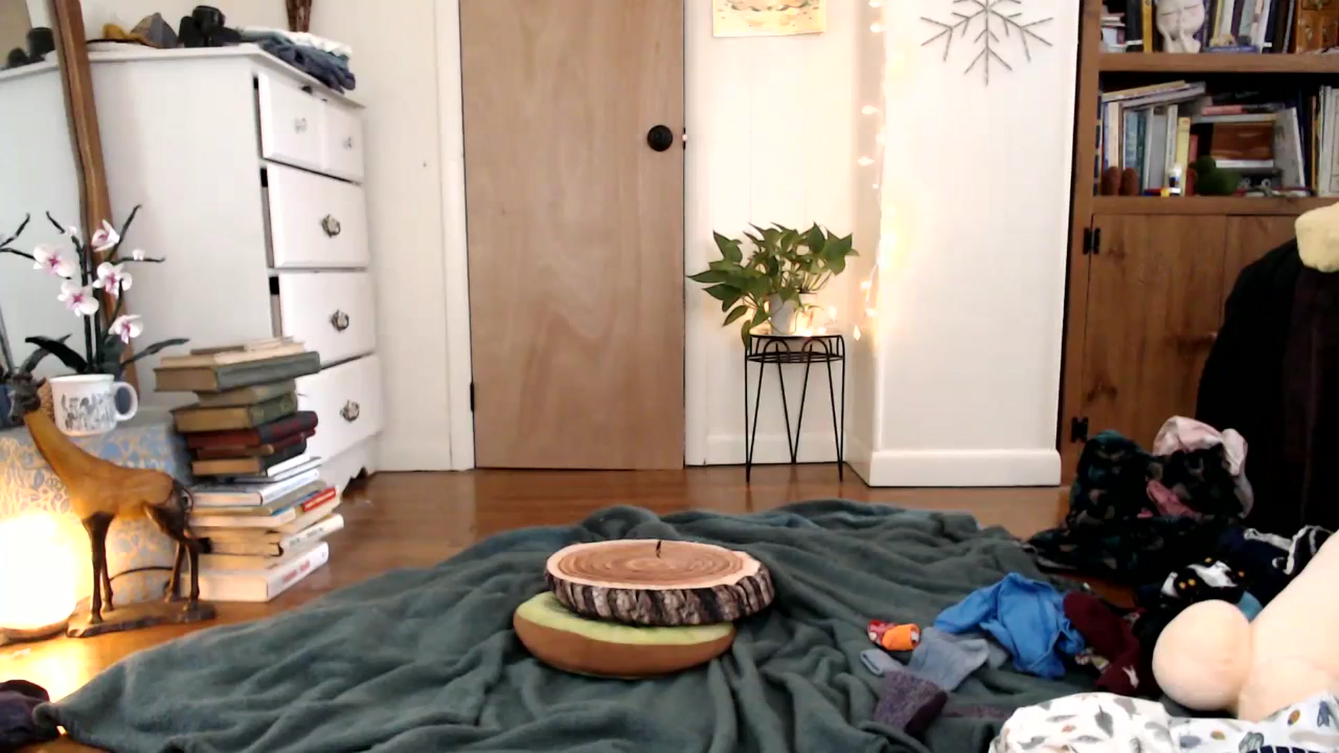 Gallery image thumbnail from WildflowerEm's myfreecams stream on, 01/23/2024, 18:04 image 14 of 20