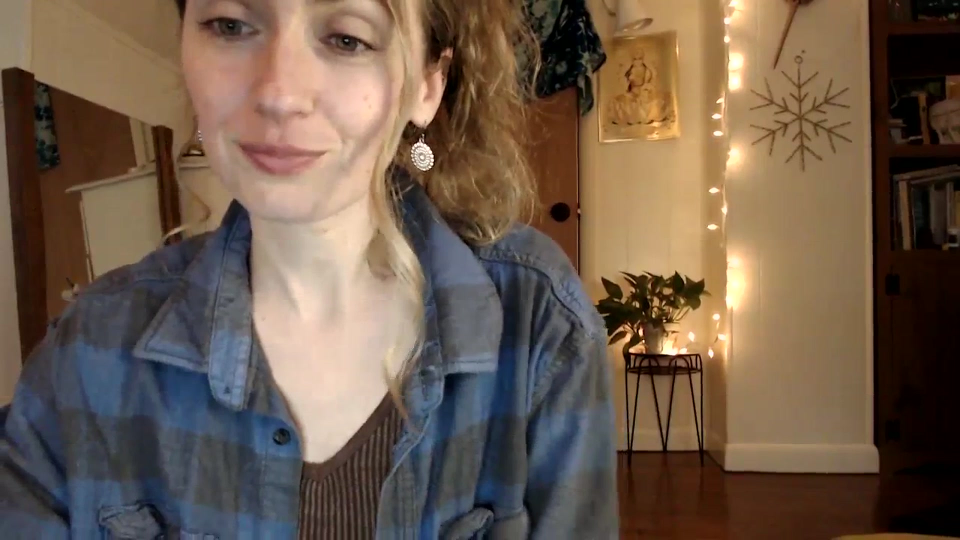Gallery image thumbnail from WildflowerEm's myfreecams stream on, 01/27/2024, 21:22 image 2 of 20