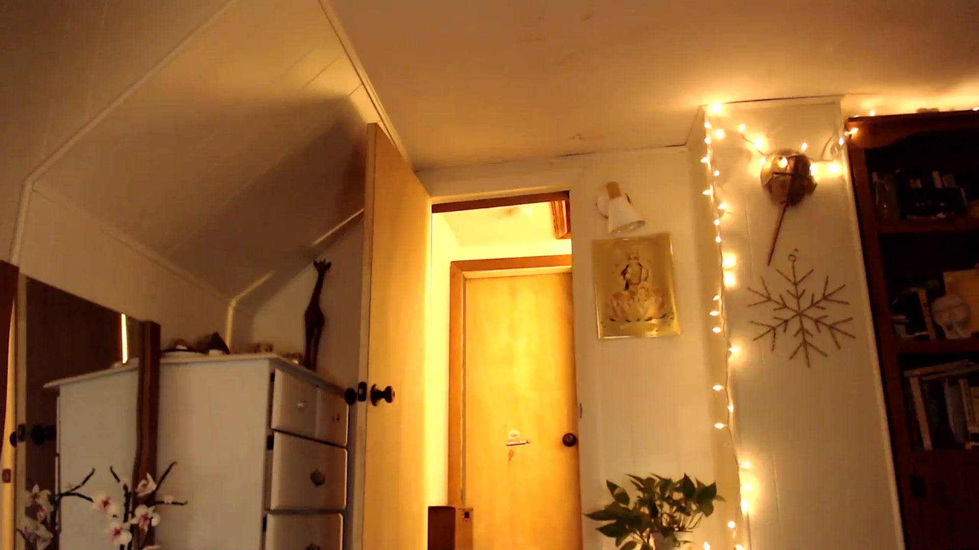 Gallery image thumbnail from WildflowerEm's myfreecams stream on, 01/27/2024, 22:35 image 15 of 20