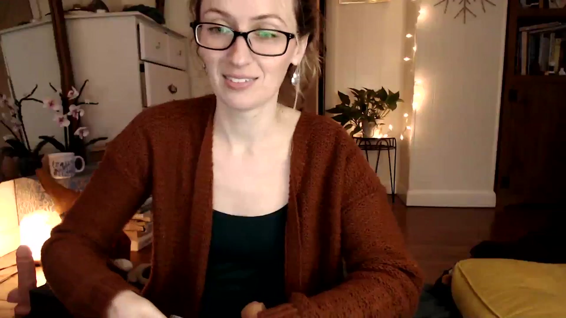 Gallery image thumbnail from WildflowerEm's myfreecams stream on, 01/28/2024, 20:53 image 13 of 20