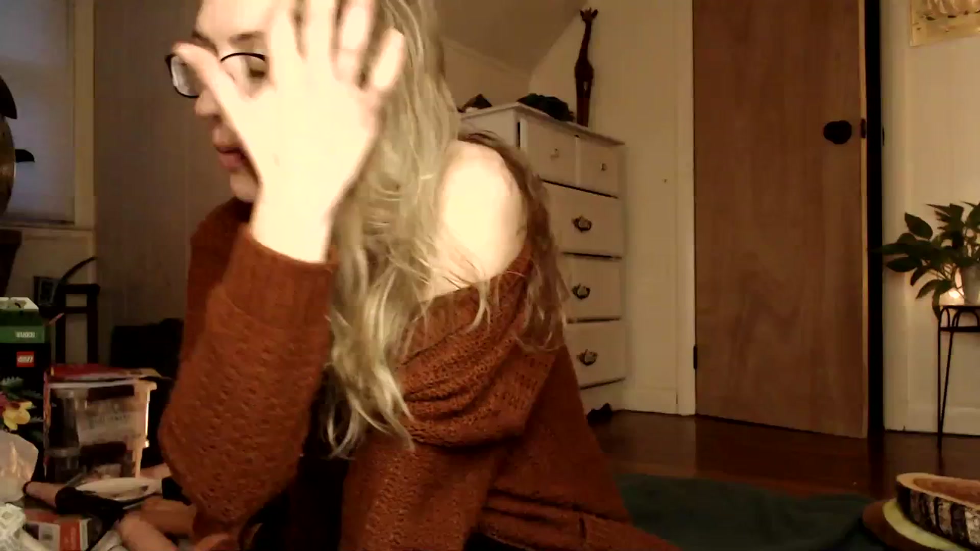 Gallery image thumbnail from WildflowerEm's myfreecams stream on, 01/28/2024, 22:08 image 17 of 20