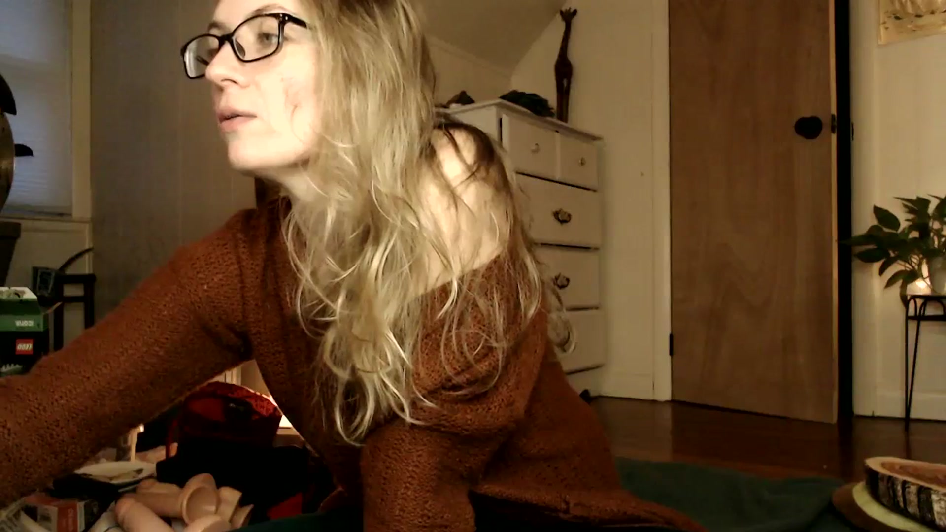 Gallery image thumbnail from WildflowerEm's myfreecams stream on, 01/28/2024, 22:08 image 14 of 20