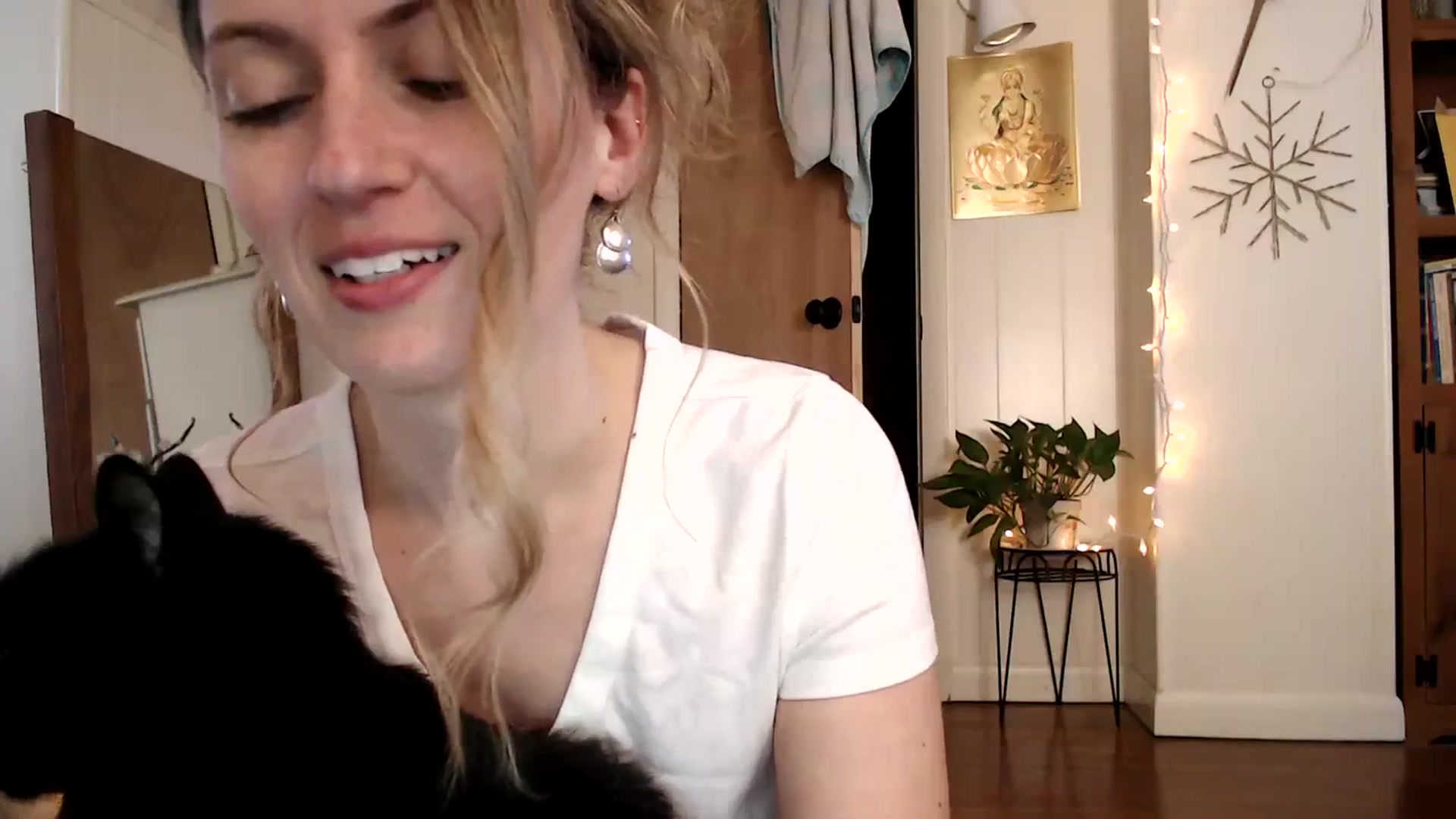 Gallery image thumbnail from WildflowerEm's myfreecams stream on, 02/03/2024, 22:43 image 2 of 20