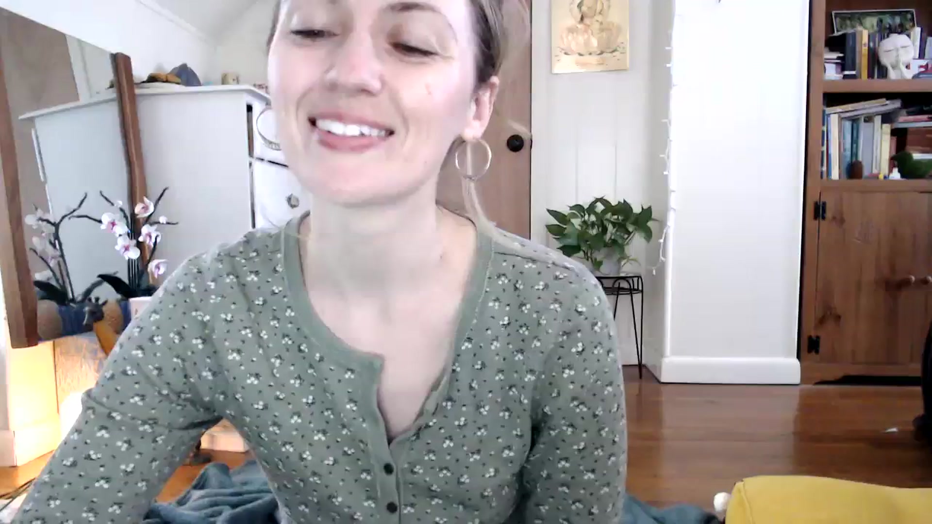 Gallery image thumbnail from WildflowerEm's myfreecams stream on, 02/17/2024, 21:44 image 1 of 20