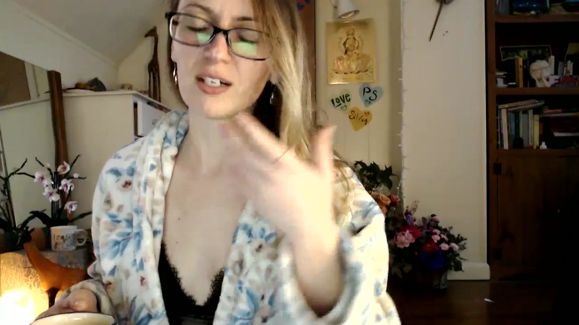 Gallery image thumbnail from WildflowerEm's myfreecams stream on, 02/18/2024, 22:33 image 15 of 20