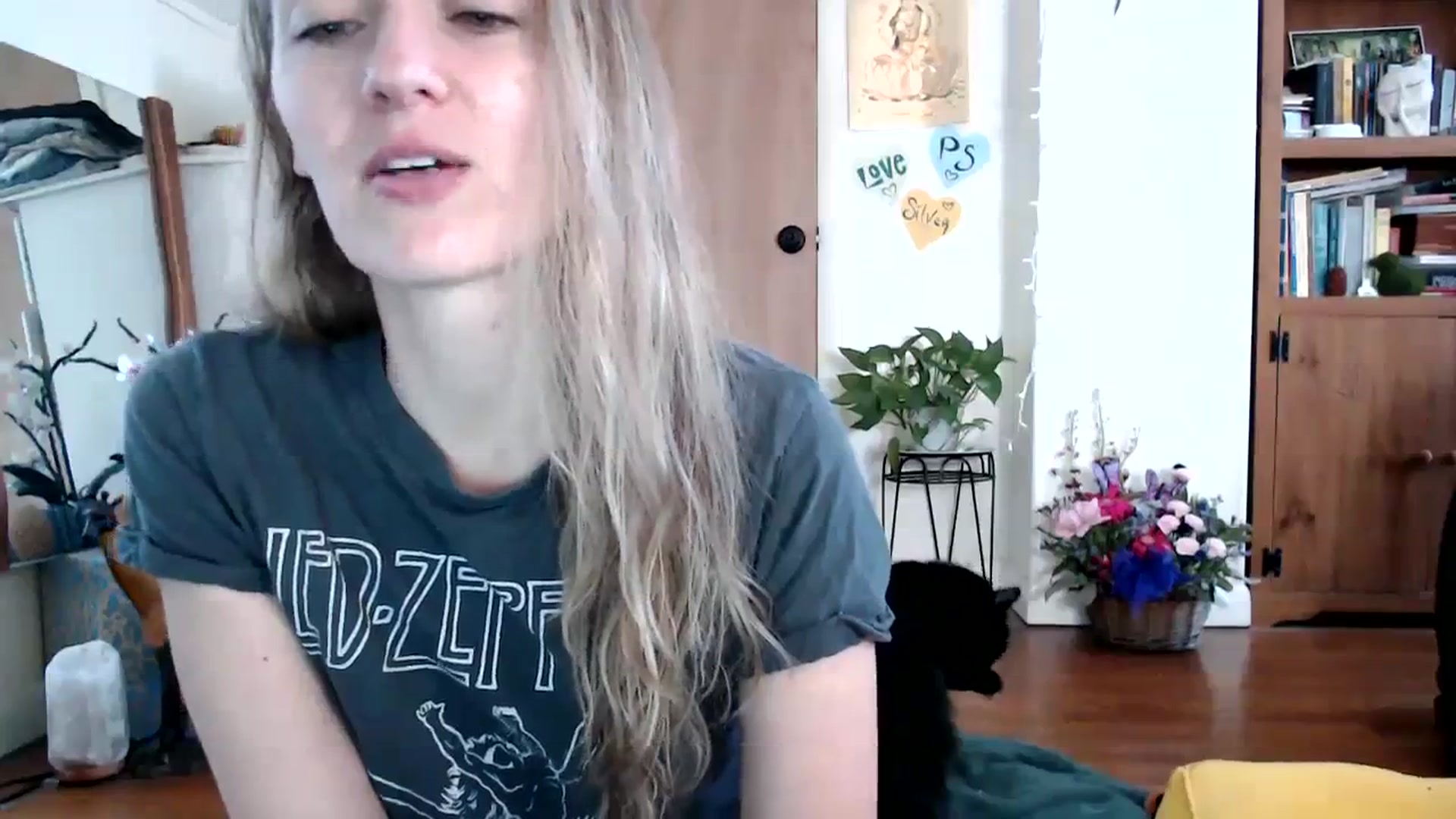 Gallery image thumbnail from WildflowerEm's myfreecams stream on, 02/21/2024, 18:46 image 10 of 20