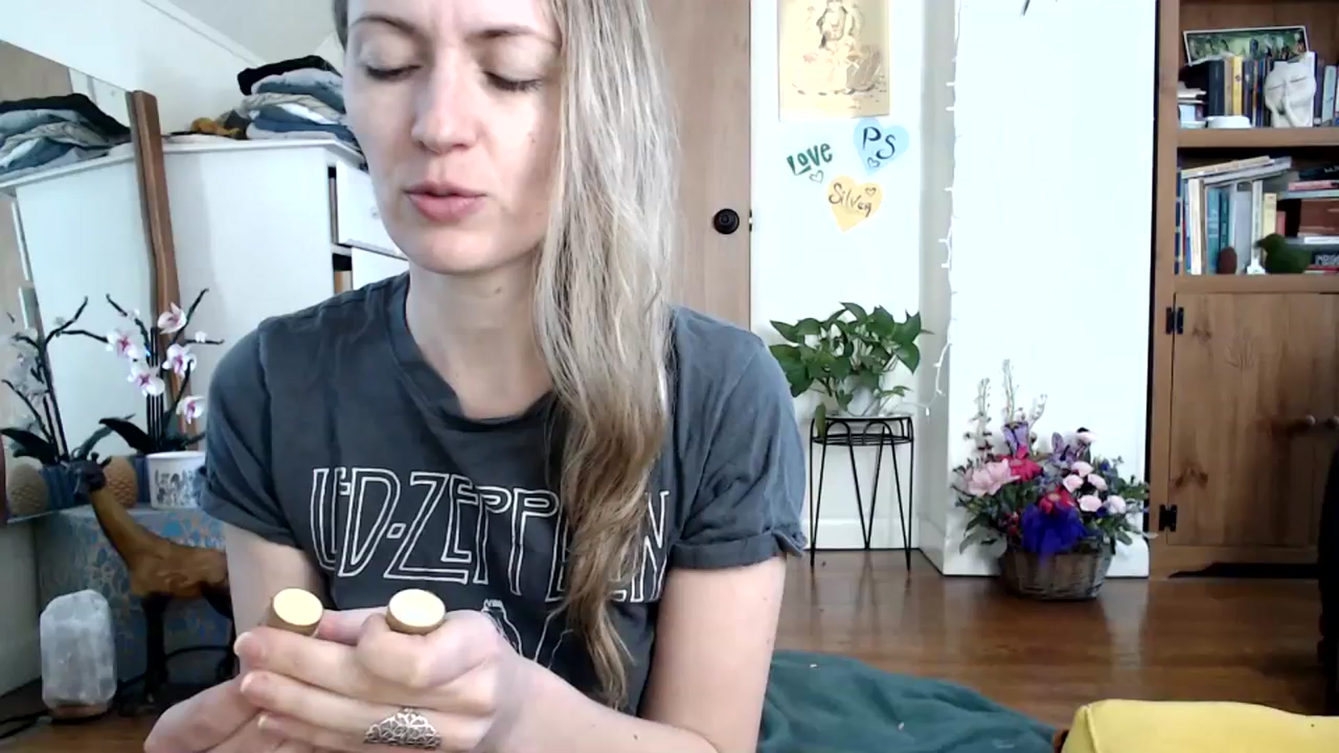 Gallery image thumbnail from WildflowerEm's myfreecams stream on, 02/21/2024, 18:46 image 1 of 20