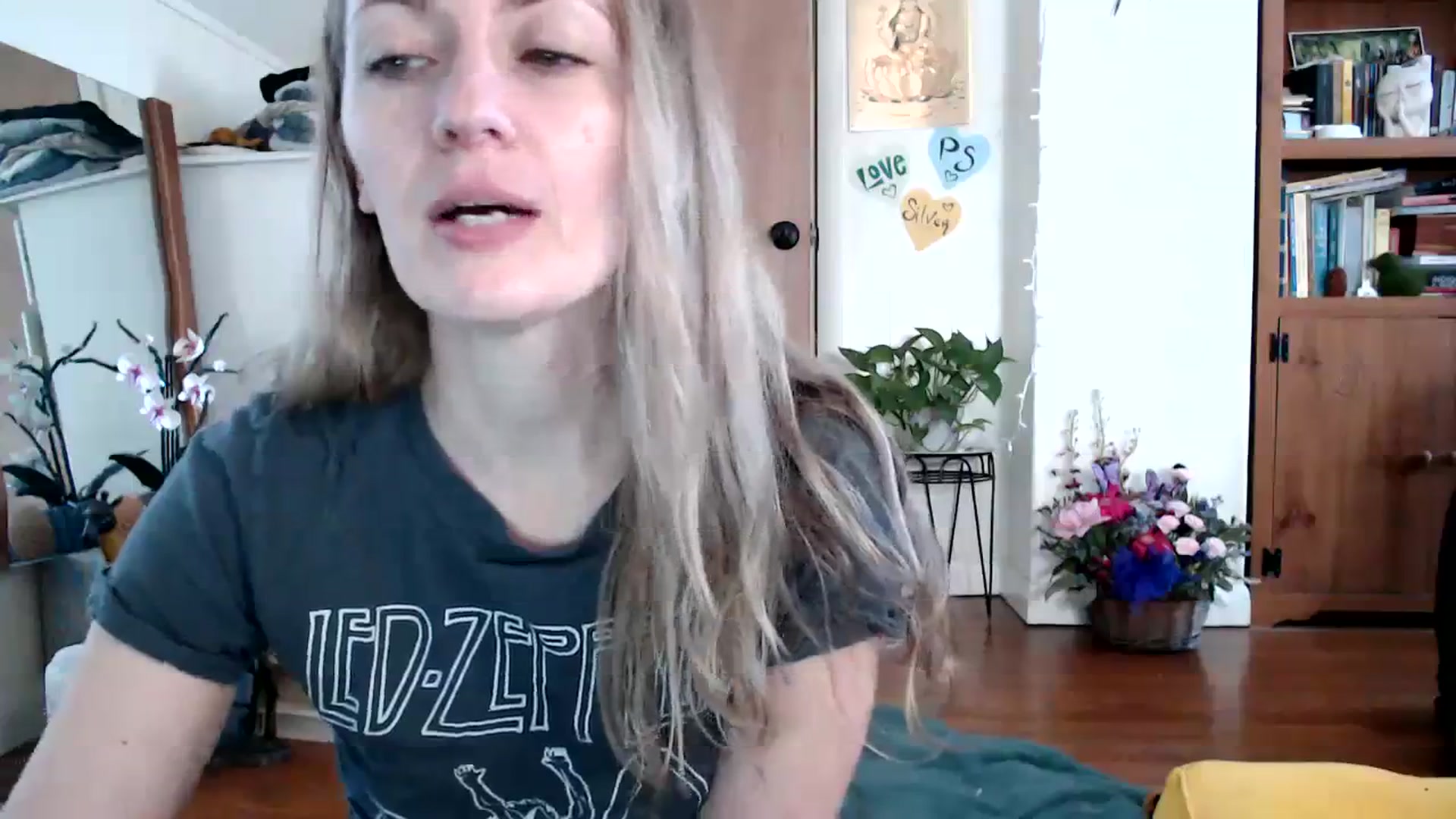 Gallery image thumbnail from WildflowerEm's myfreecams stream on, 02/21/2024, 18:46 image 14 of 20