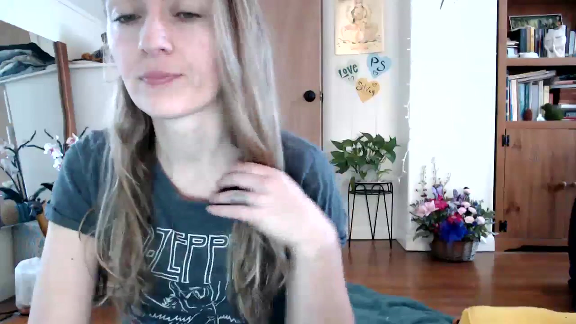 Gallery image thumbnail from WildflowerEm's myfreecams stream on, 02/21/2024, 18:46 image 20 of 20