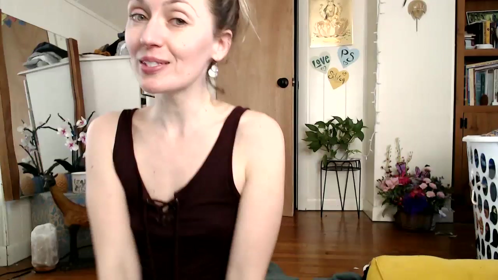 Gallery image thumbnail from WildflowerEm's myfreecams stream on, 02/24/2024, 23:03 image 1 of 20