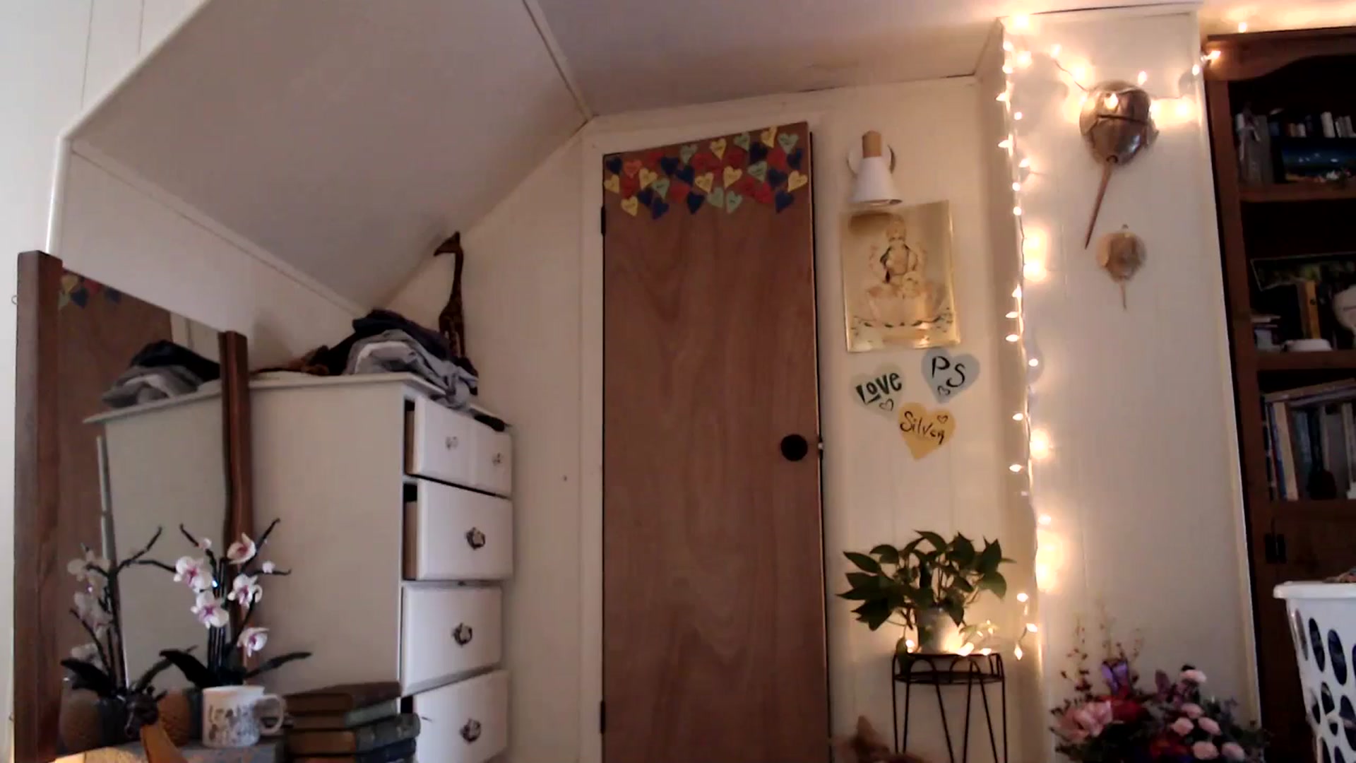Gallery image thumbnail from WildflowerEm's myfreecams stream on, 02/24/2024, 23:03 image 10 of 20