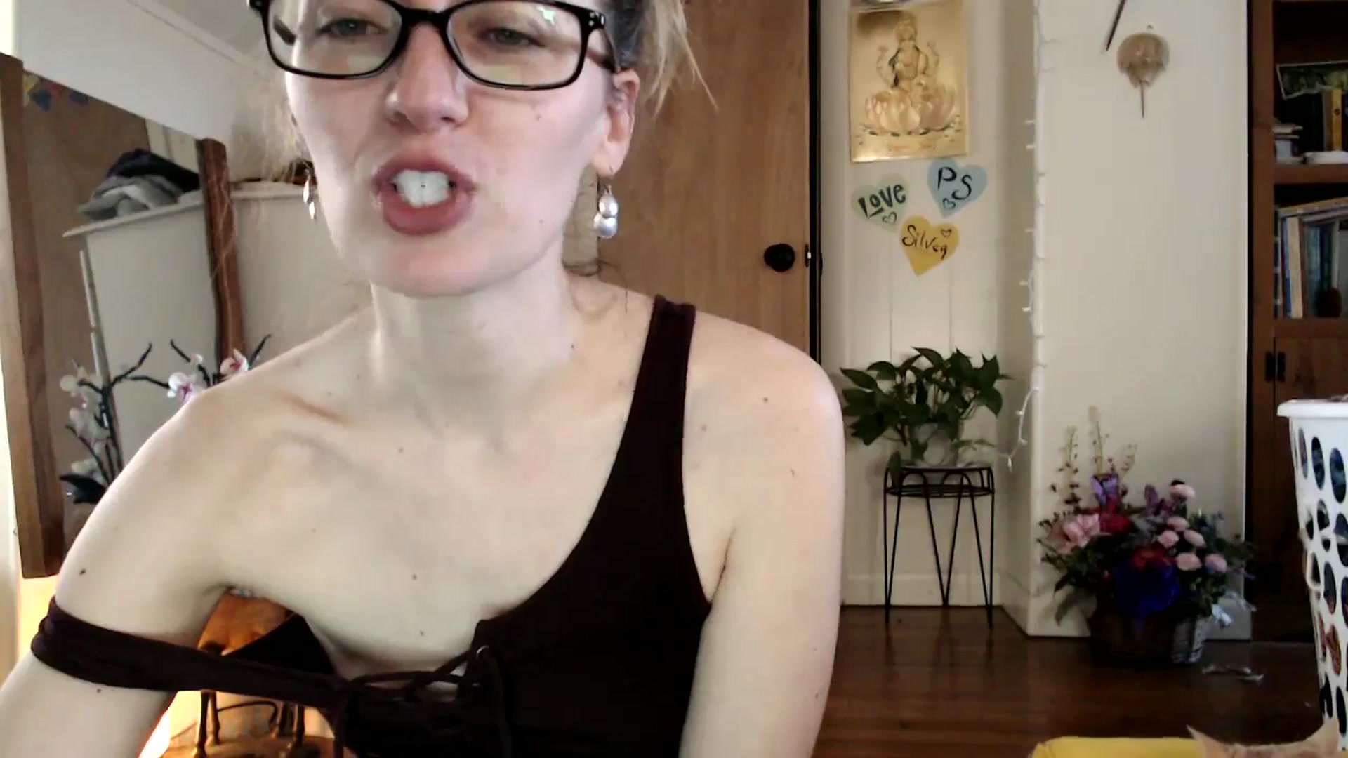 Gallery image thumbnail from WildflowerEm's myfreecams stream on, 02/24/2024, 23:03 image 7 of 20