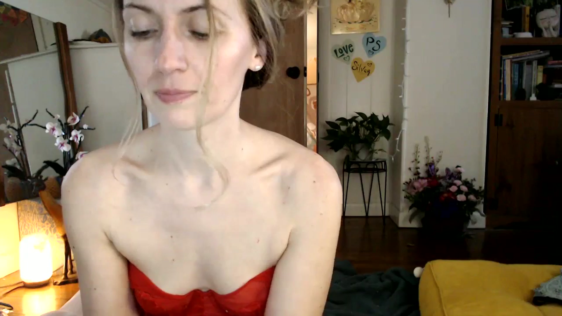 Gallery image thumbnail from WildflowerEm's myfreecams stream on, 02/25/2024, 22:23 image 15 of 20