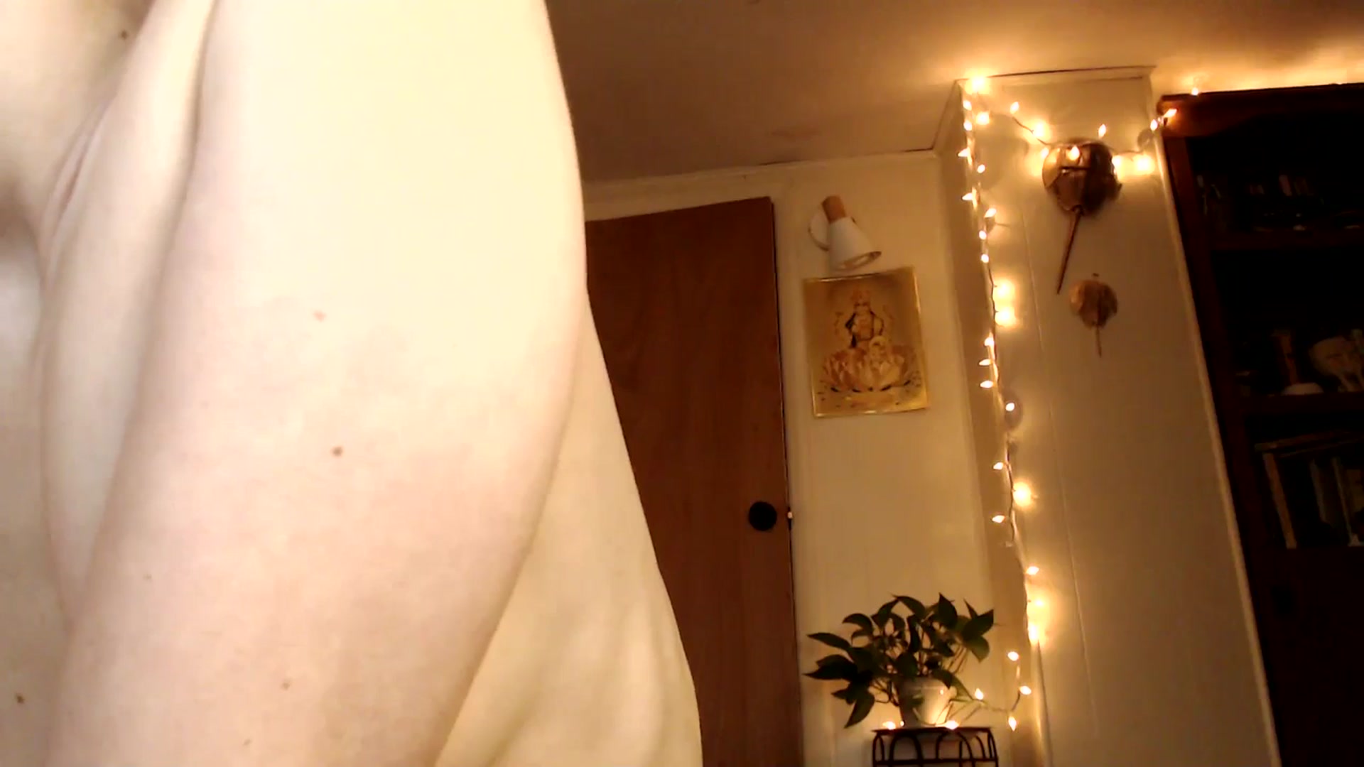 Gallery image thumbnail from WildflowerEm's myfreecams stream on, 03/09/2024, 23:36 image 13 of 20