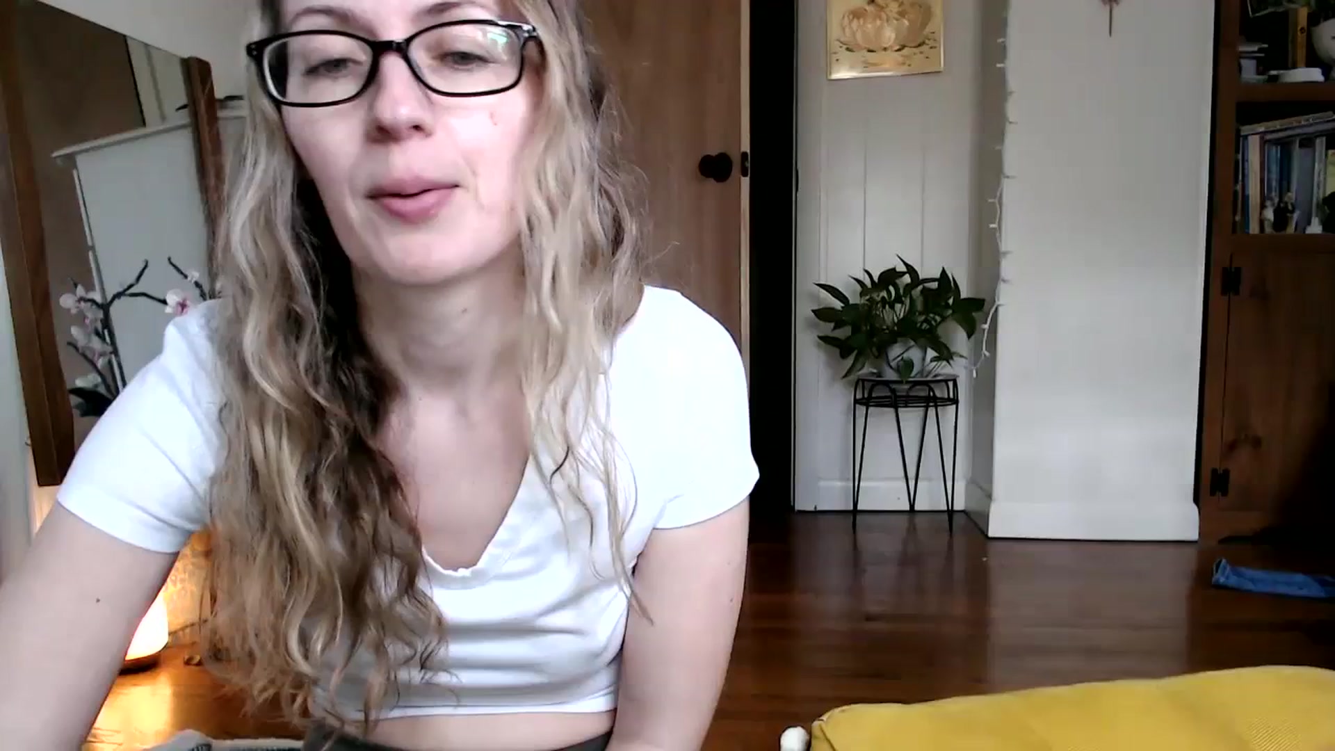 Gallery image thumbnail from WildflowerEm's myfreecams stream on, 03/17/2024, 22:14 image 1 of 20