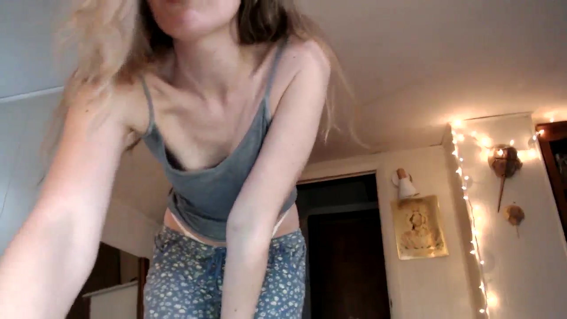 Gallery image thumbnail from WildflowerEm's myfreecams stream on, 03/23/2024, 22:07 image 2 of 20