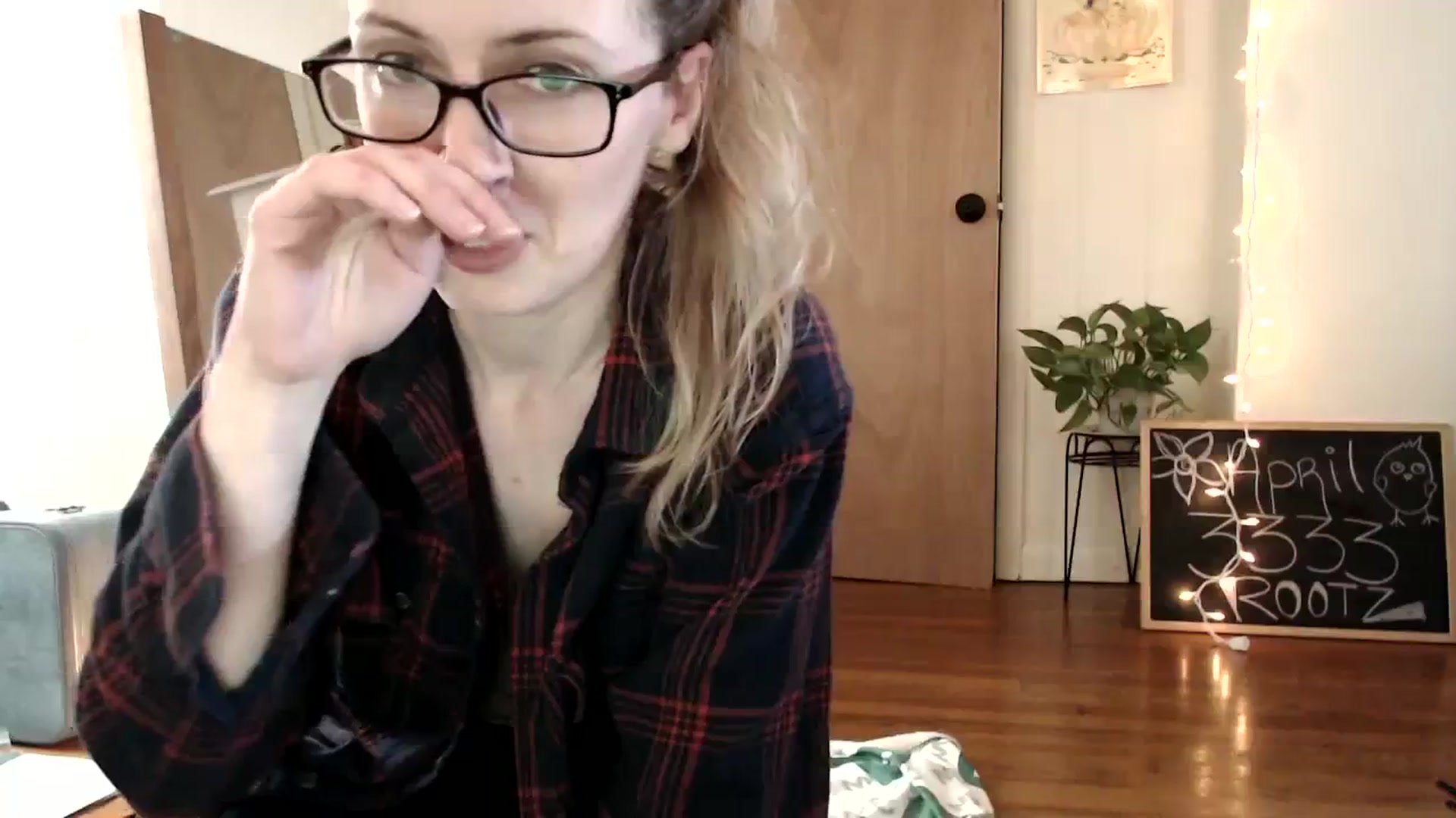 Gallery image thumbnail from WildflowerEm's myfreecams stream on, 04/07/2024, 21:08 image 13 of 20
