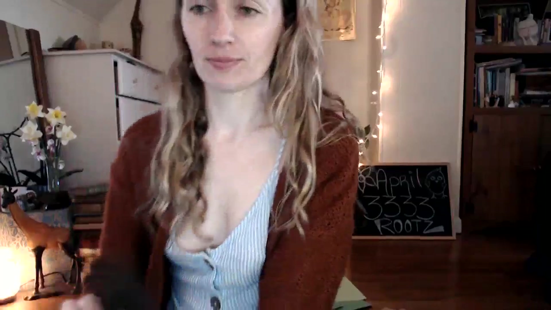 Gallery image thumbnail from WildflowerEm's myfreecams stream on, 04/13/2024, 21:41 image 4 of 20