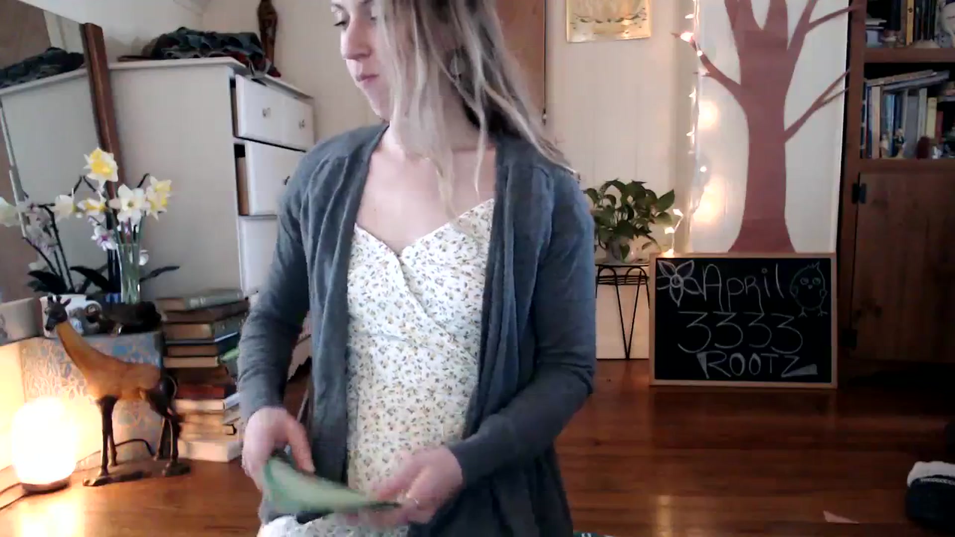 Gallery image thumbnail from WildflowerEm's myfreecams stream on, 04/14/2024, 22:27 image 4 of 20