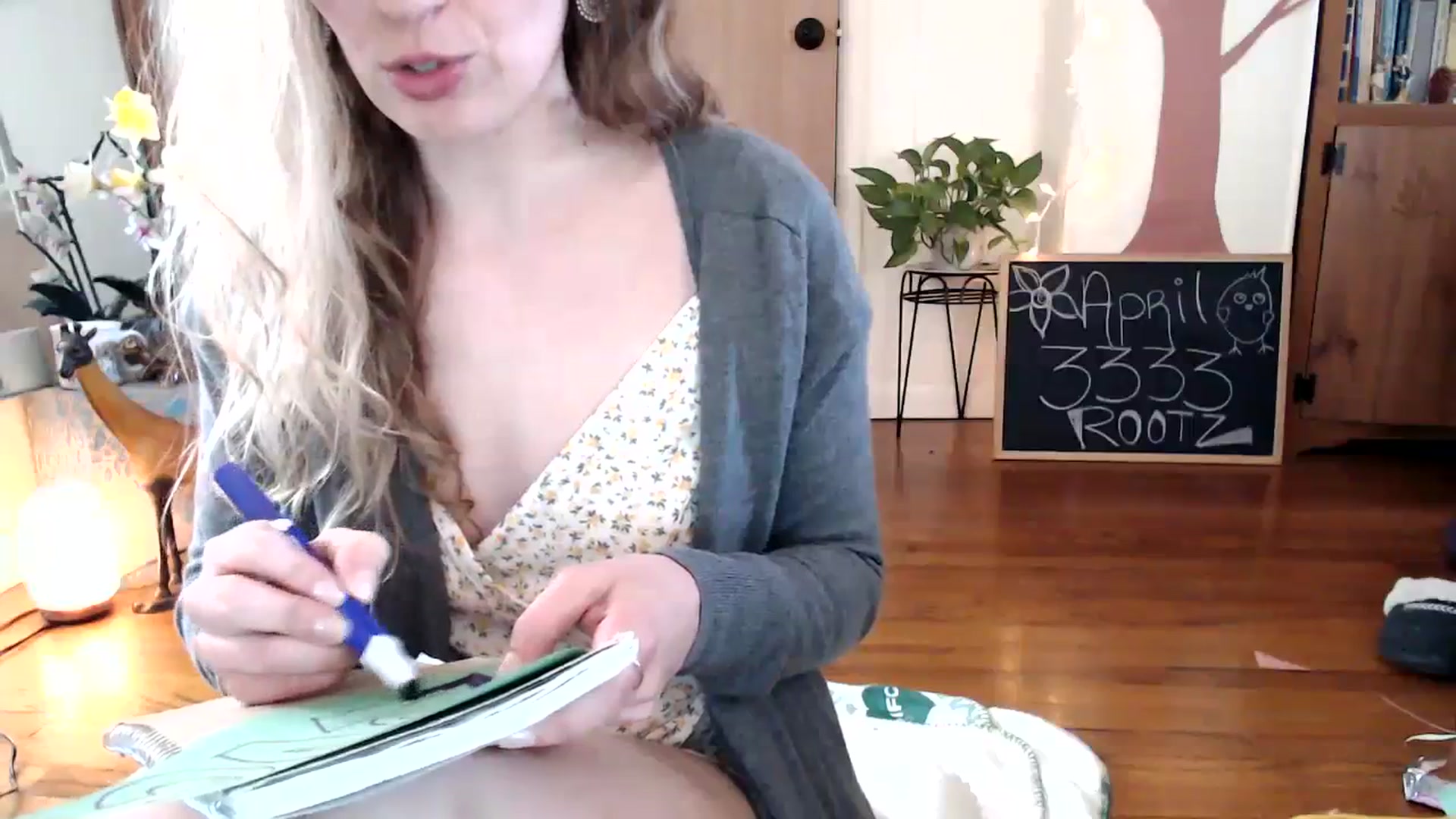 Gallery image thumbnail from WildflowerEm's myfreecams stream on, 04/14/2024, 22:27 image 6 of 20